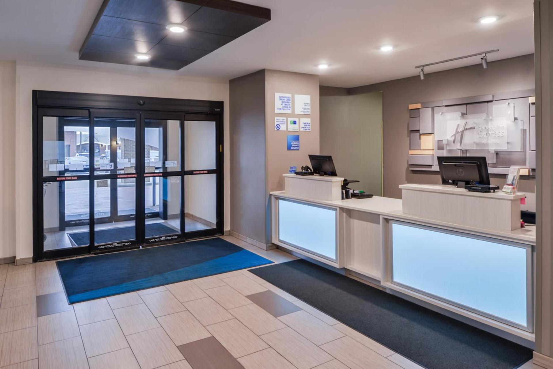 Holiday Inn Express Hotel & Suites Sioux Falls At Empire Mall by IHG photo 67