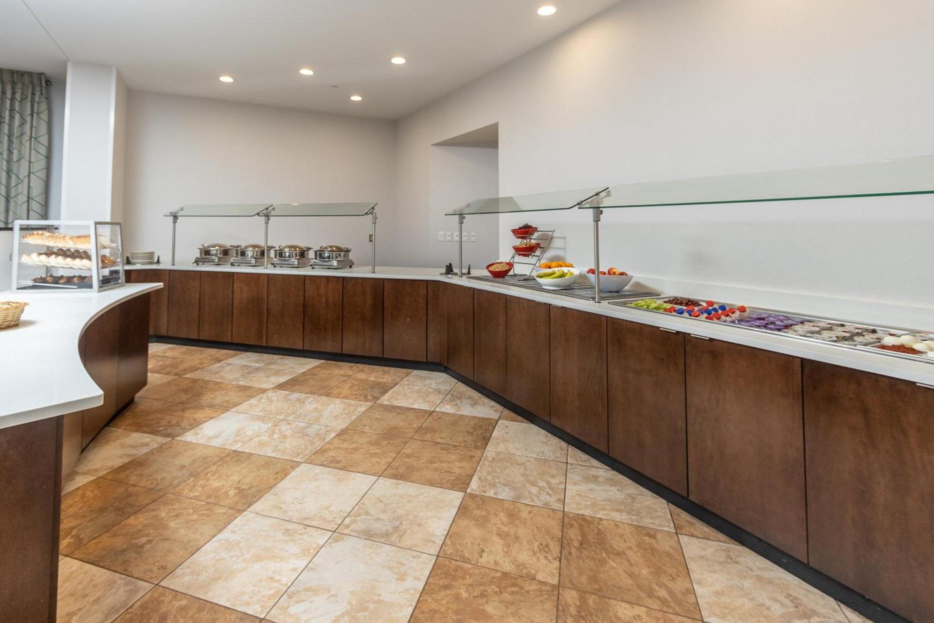 Holiday Inn & Suites Memphis - Wolfchase Galleria by IHG photo 16