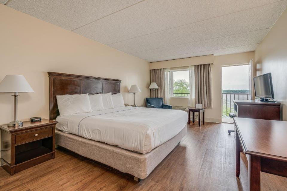Bonnie Castle Resort & Marina photo 11