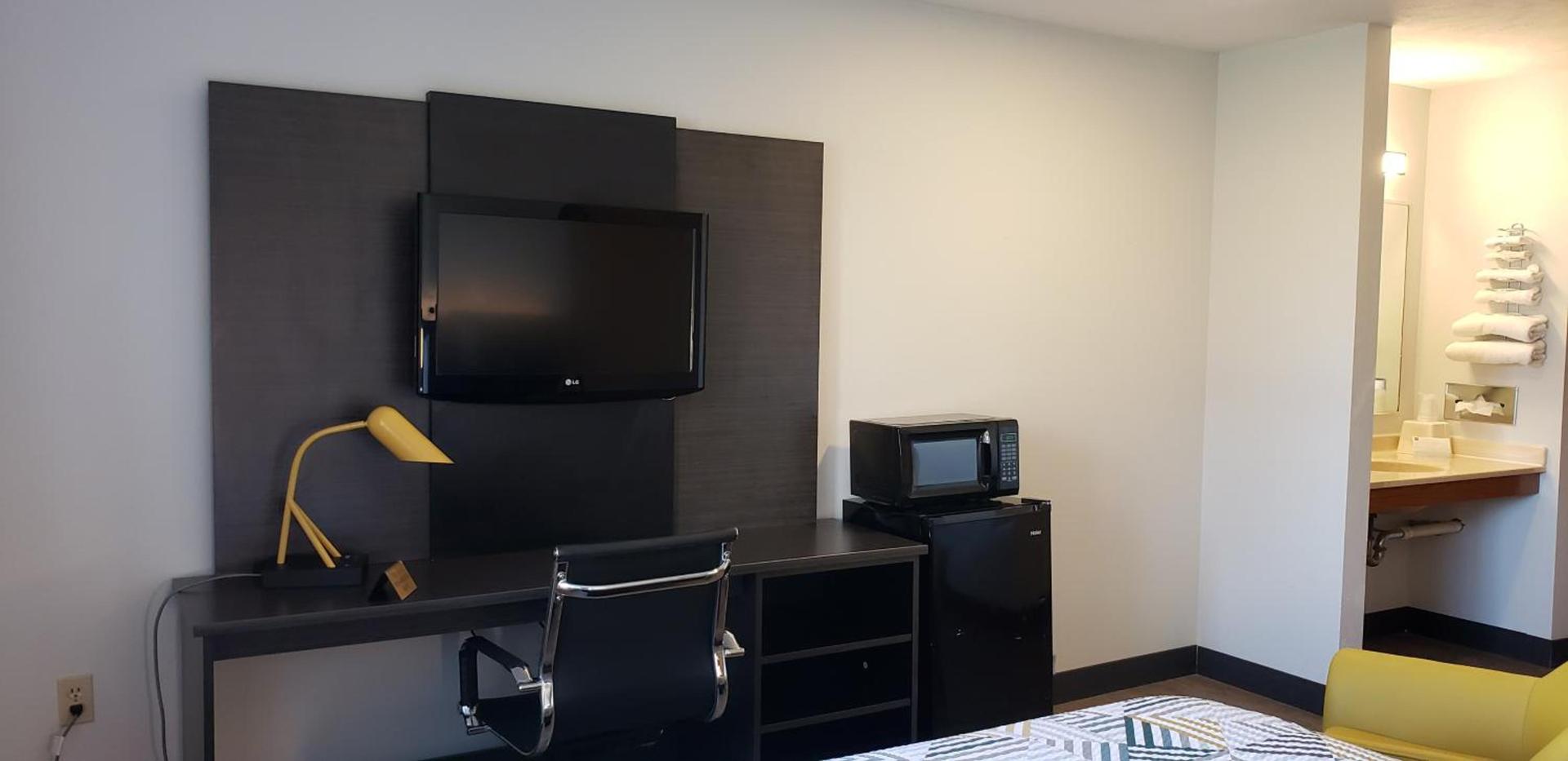 Motel 6-Kewanee, IL photo 32