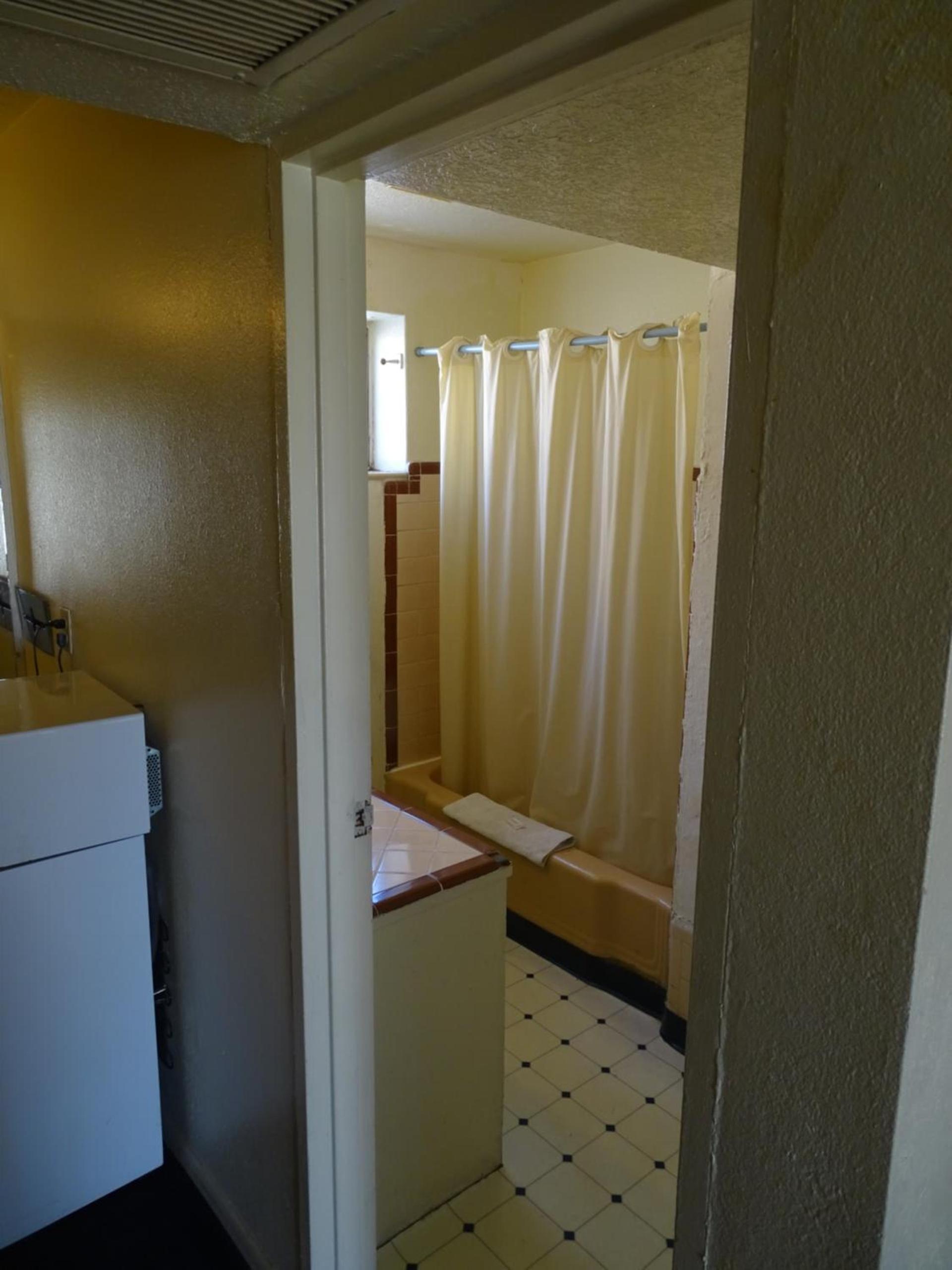 Downtown Inn photo 20