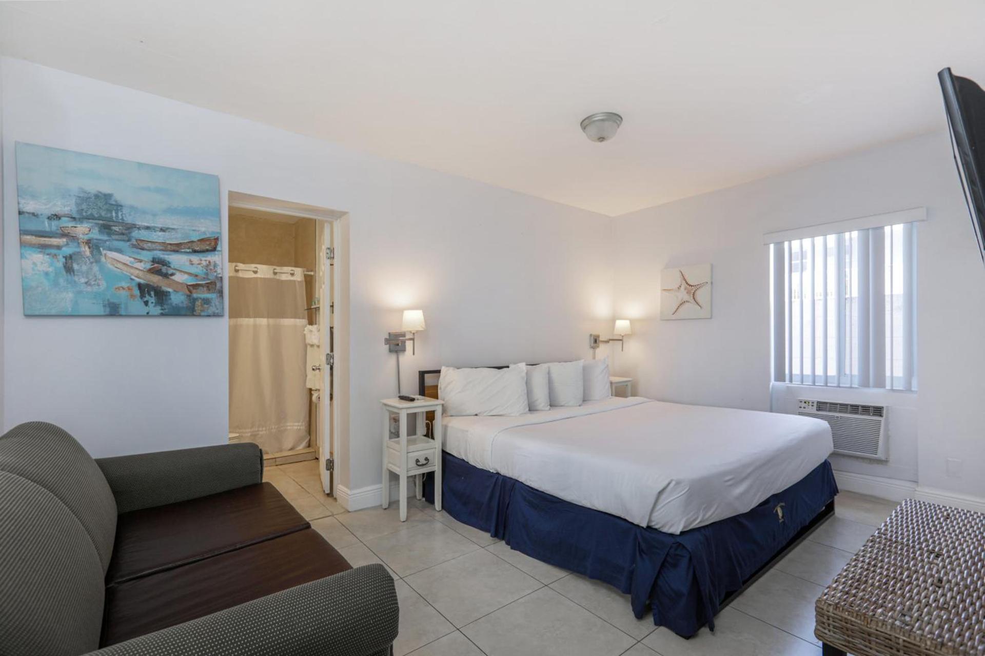 Hollywood Broadwalk Oceanside Hotel photo 20