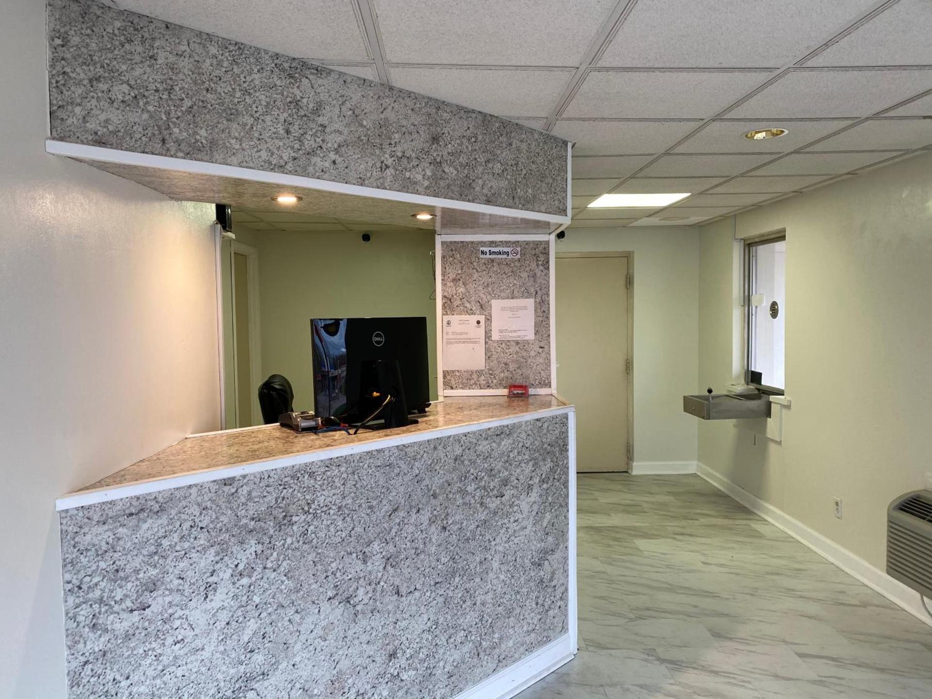 Red Carpet Inn & Suites - Danville photo 33