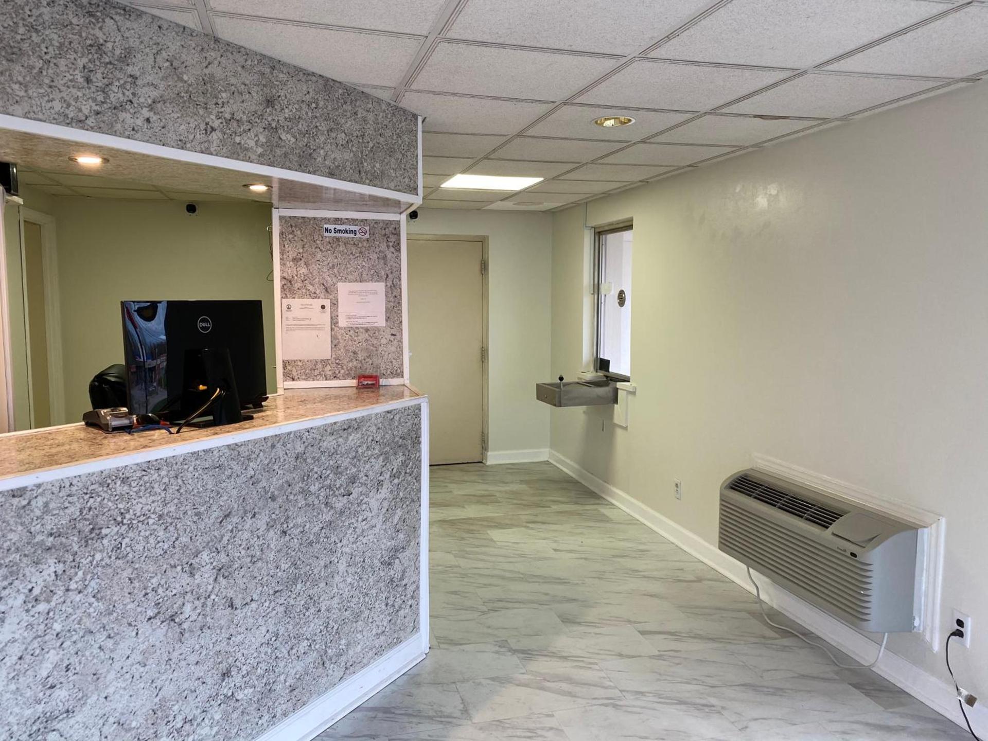 Red Carpet Inn & Suites - Danville photo 32