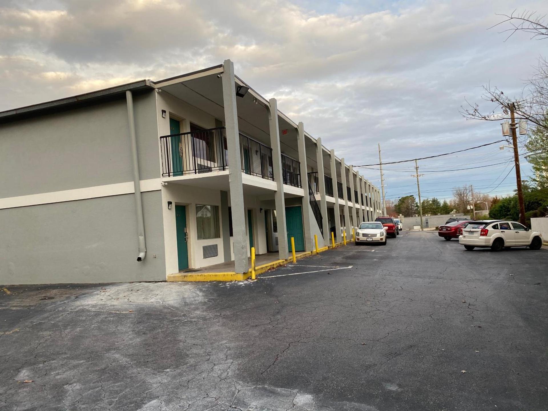 Red Carpet Inn & Suites - Danville photo 28