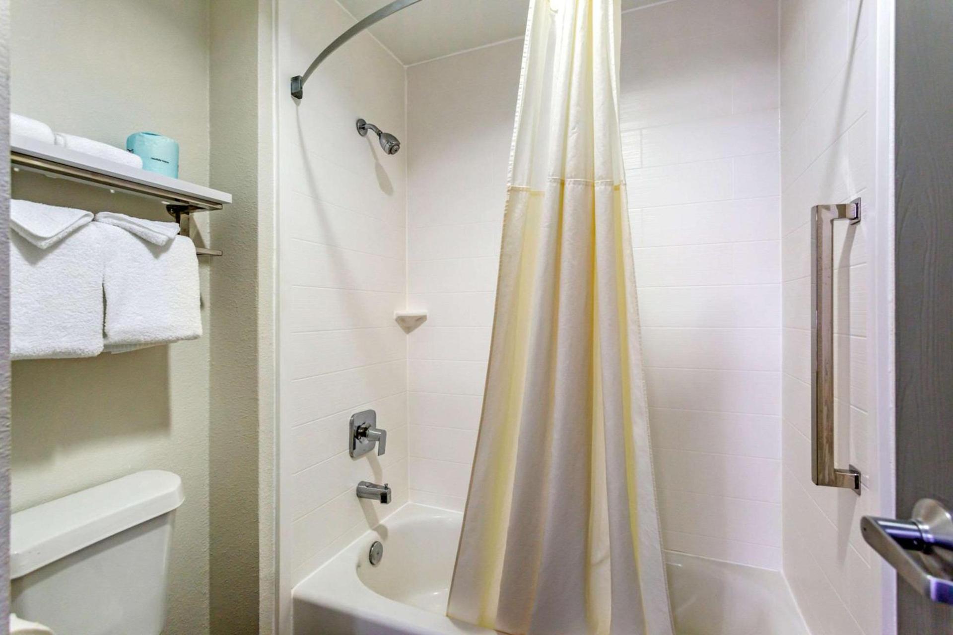 Quality Inn Murfreesboro-University Area photo 9