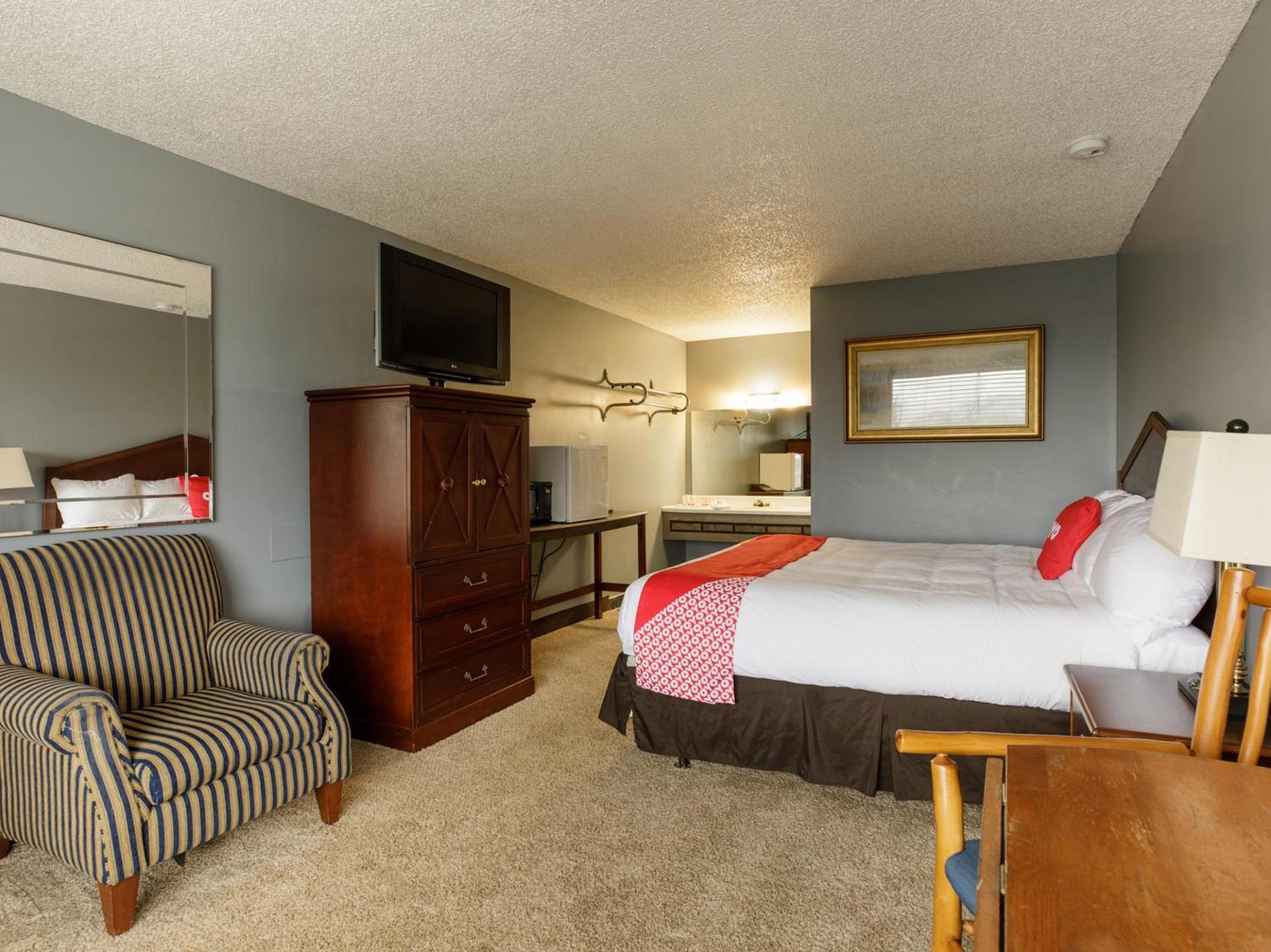 OYO Hotel Branson MO-165 photo 18