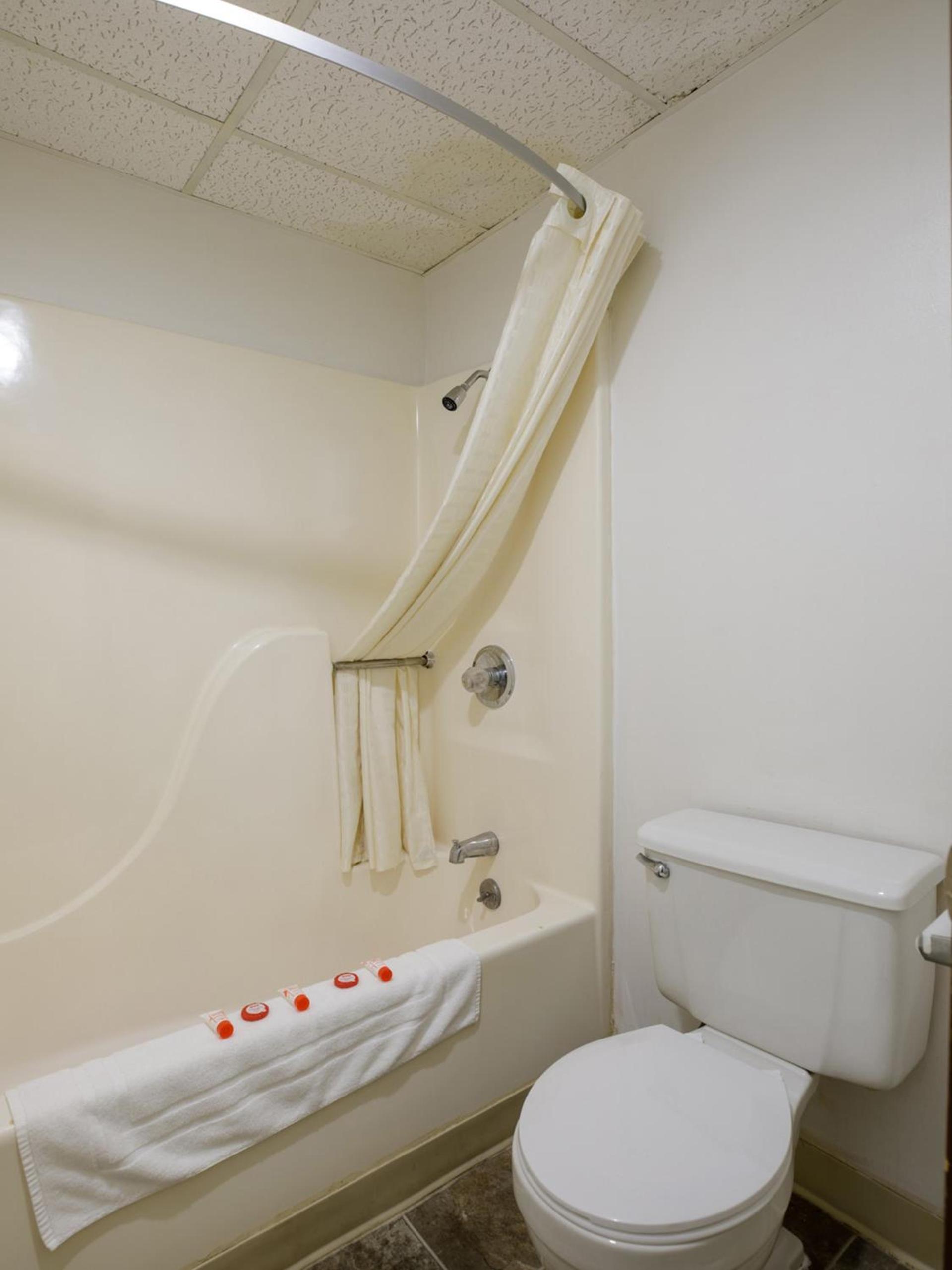 OYO Hotel Branson MO-165 photo 22