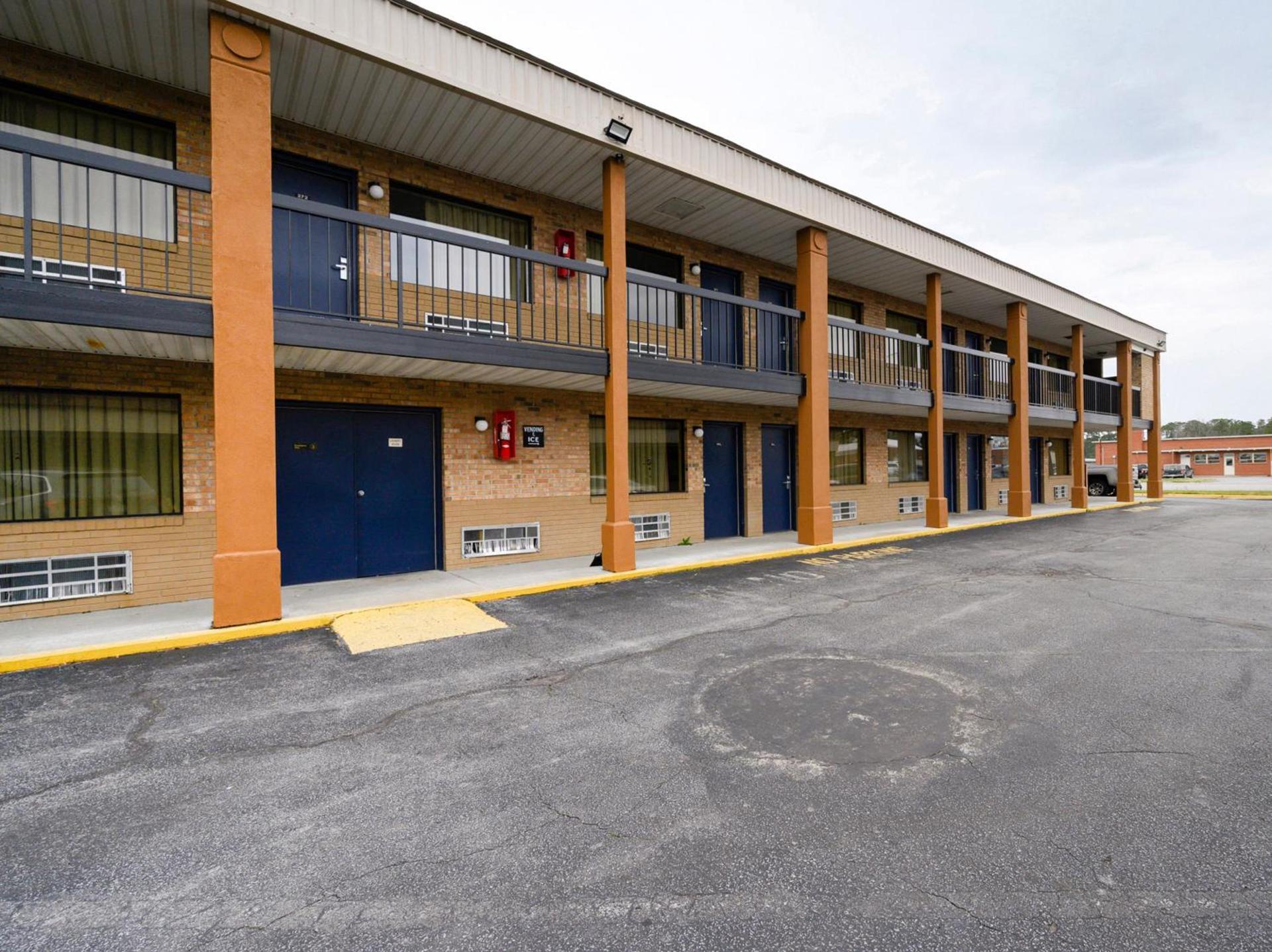 OYO Hotel Williamston photo 3