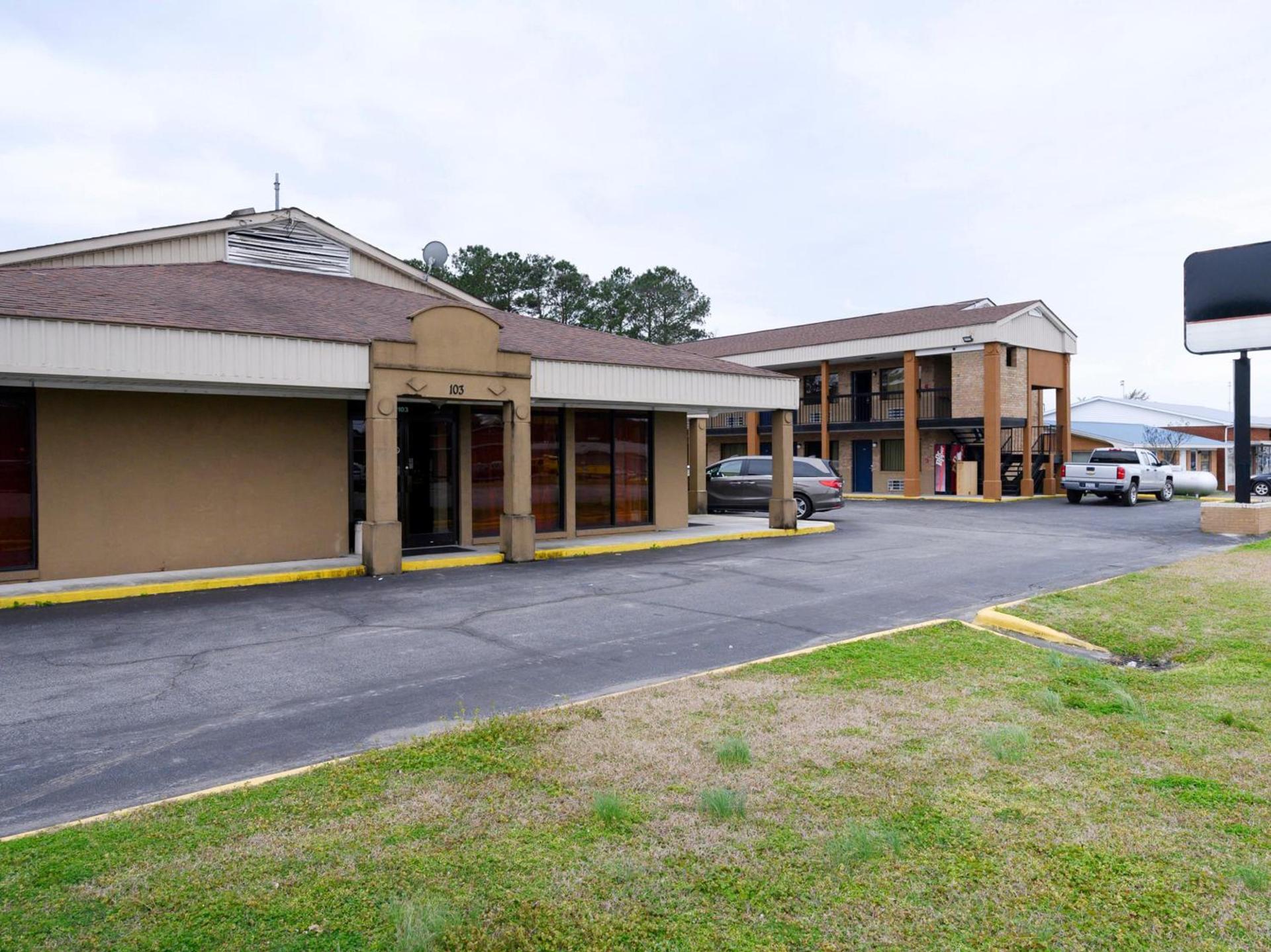 OYO Hotel Williamston photo 15