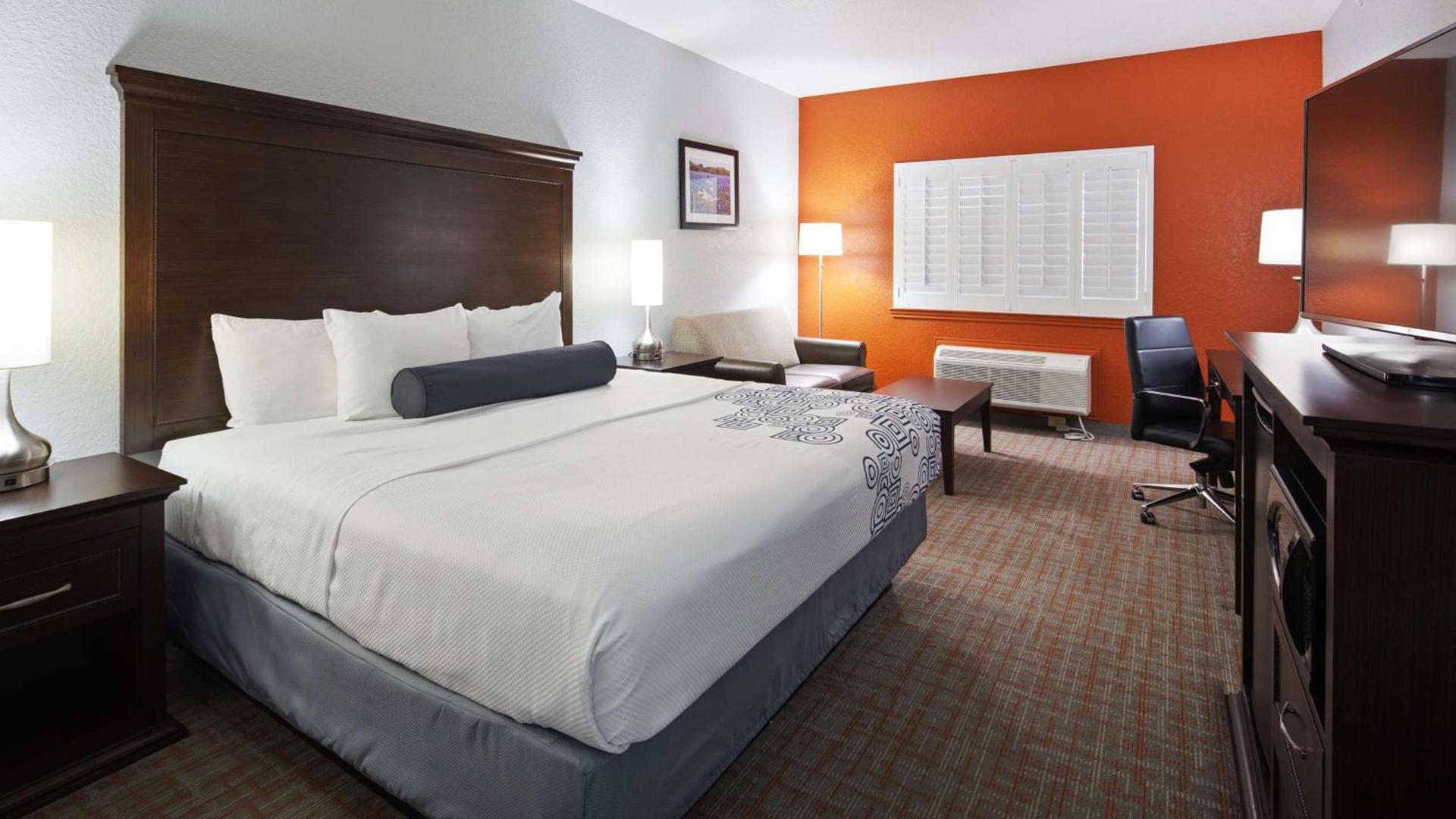 Best Western Plus Fredericksburg photo 23
