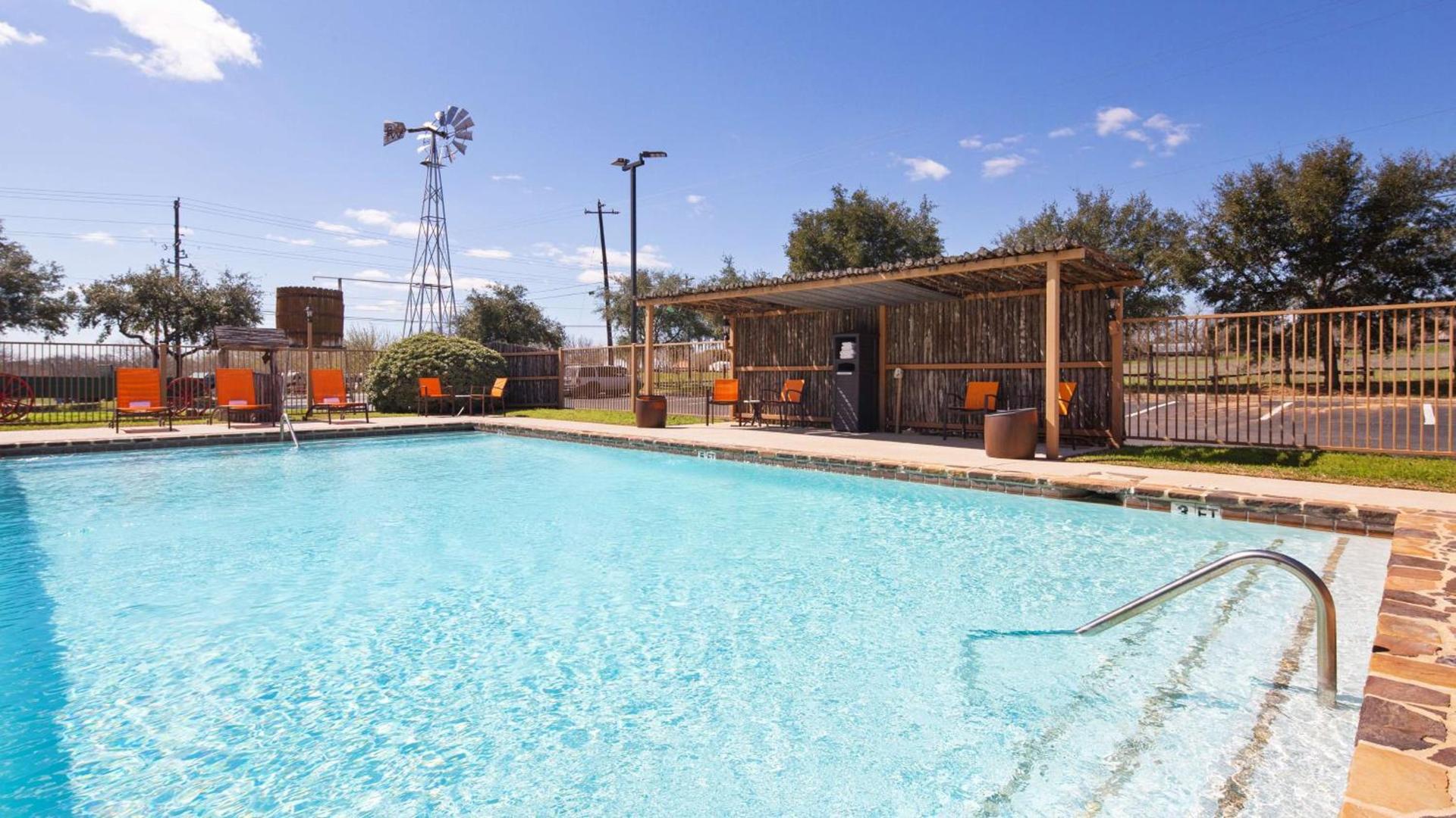 Best Western Plus Fredericksburg photo 19