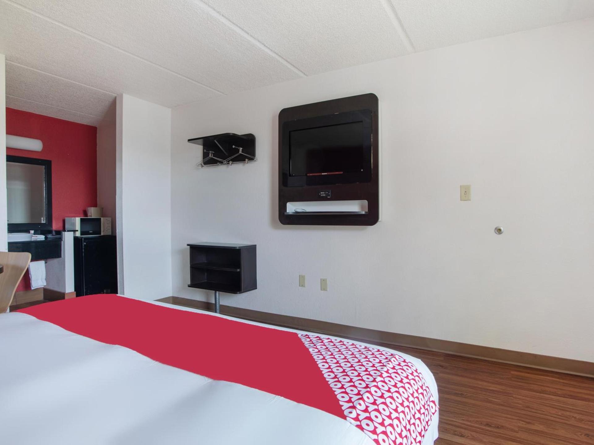 OYO Hotel Lake Park/Valdosta I-75 photo 15