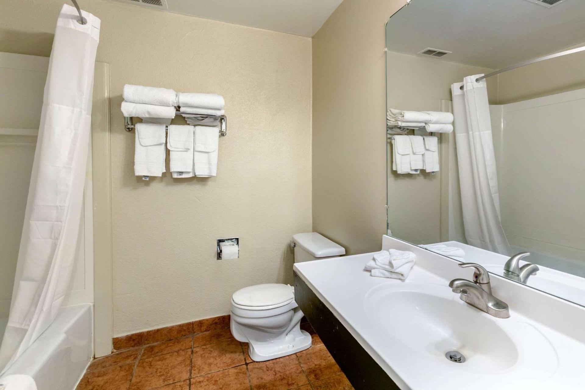 Quality Inn Rawlins I-80 photo 18