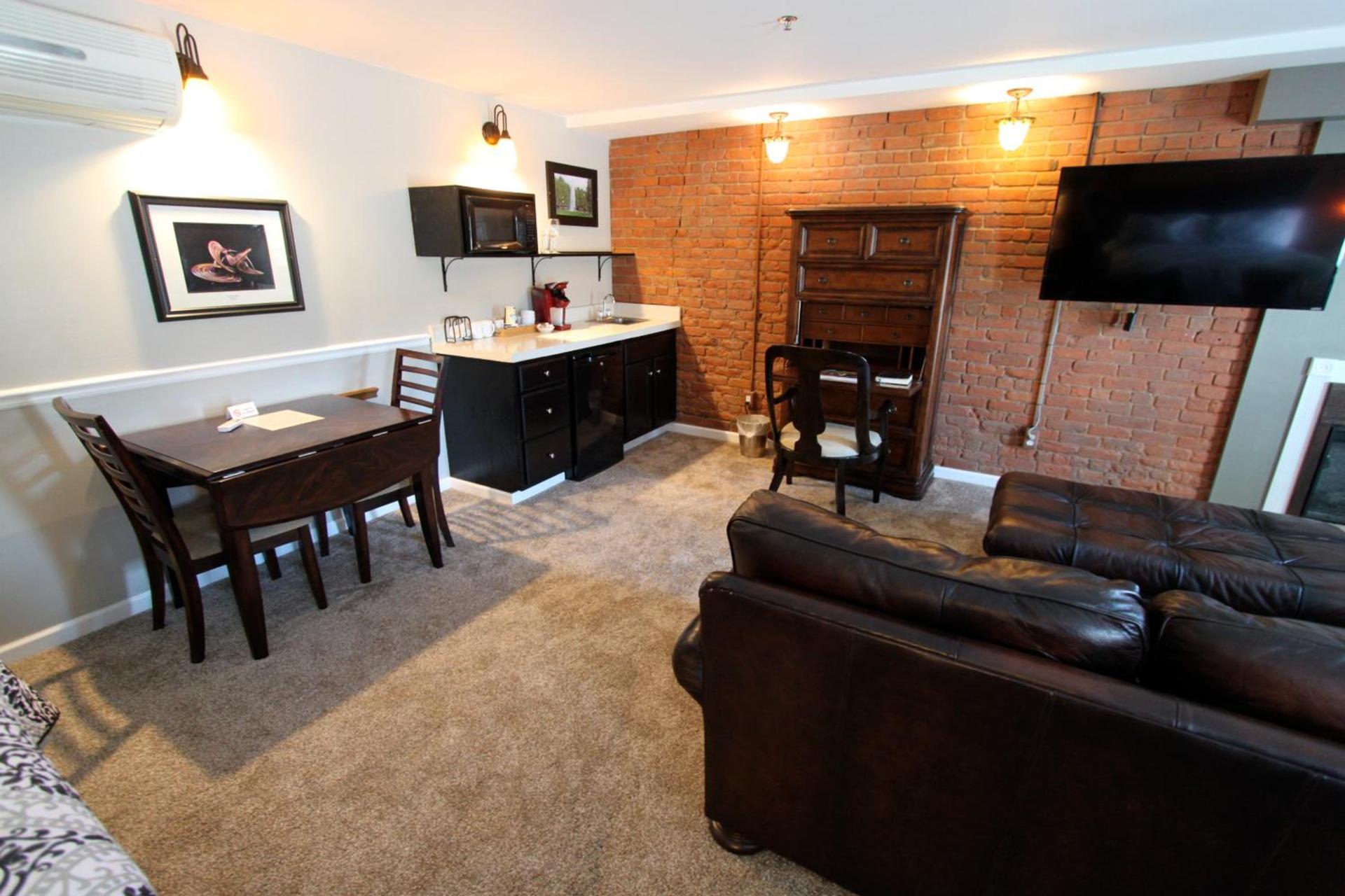 Lodging at the Gaffer Inn photo 7