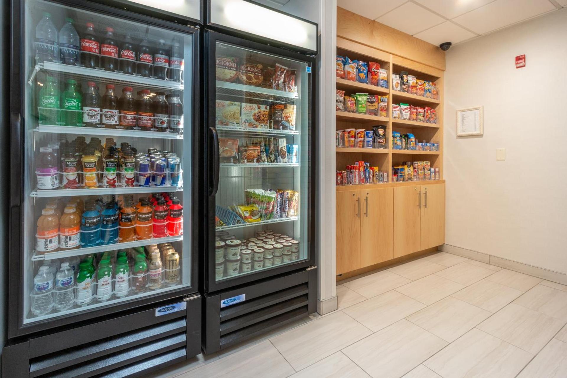 Holiday Inn Express & Suites Tupelo by IHG photo 8