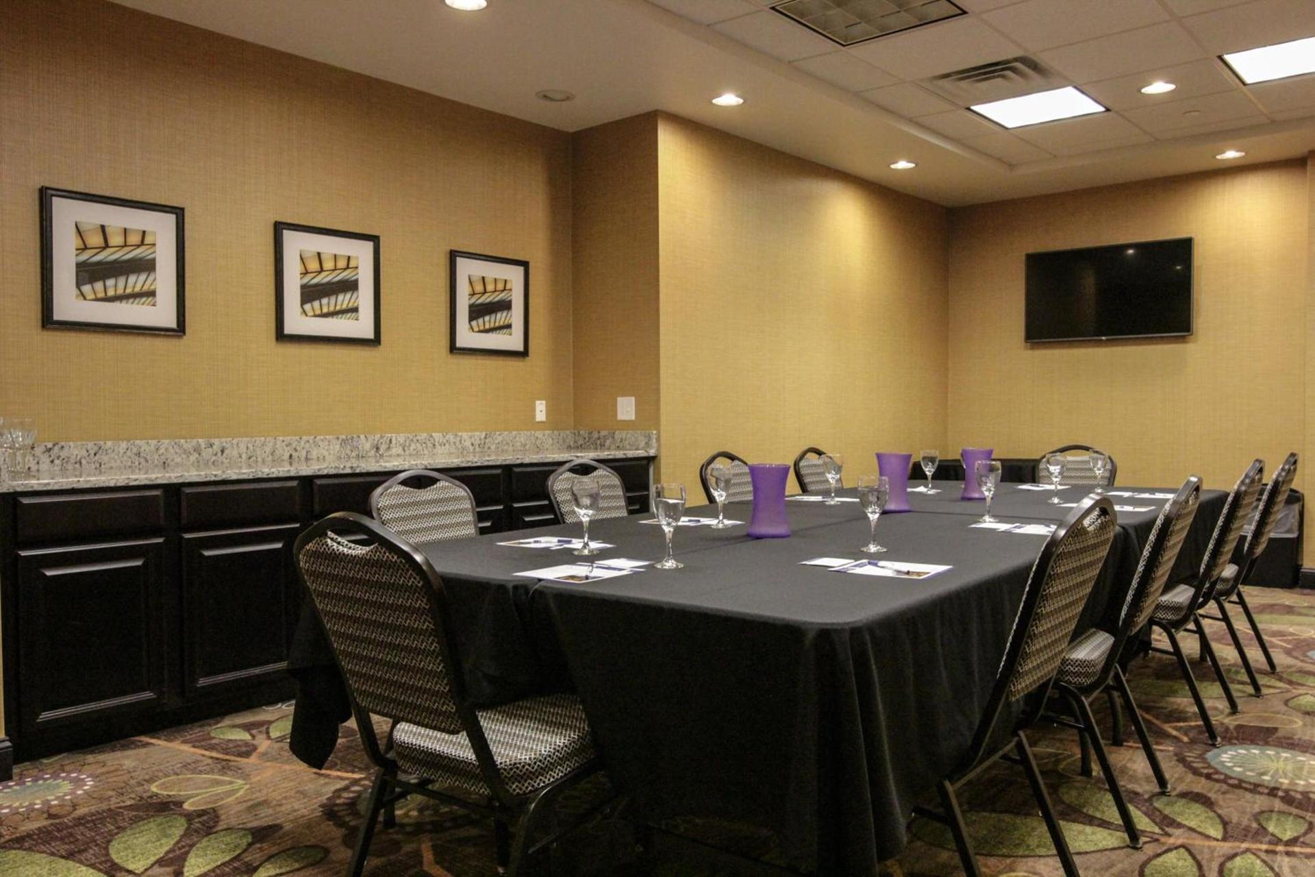 Holiday Inn Express and Suites Montgomery by IHG photo 38