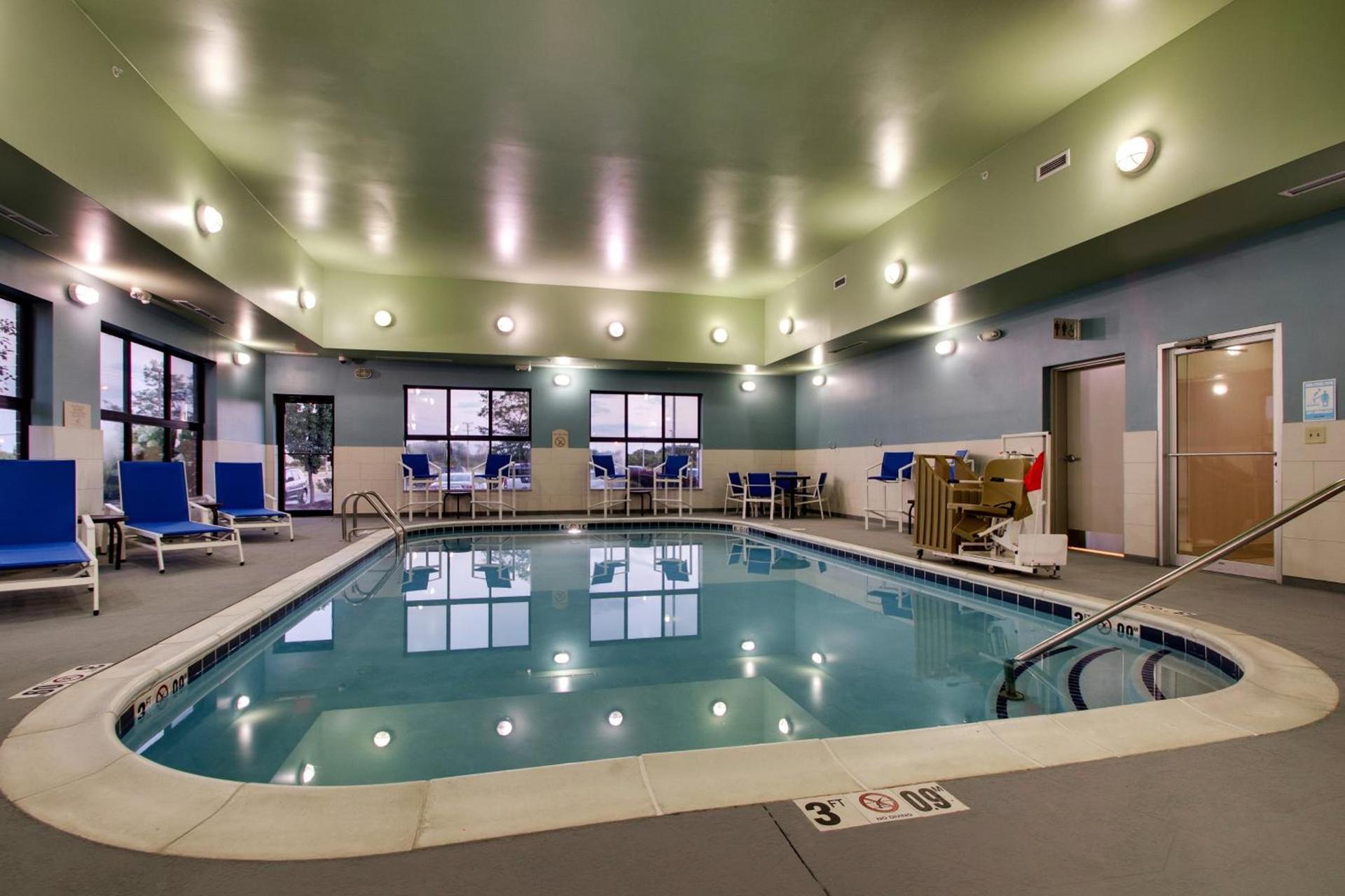 Holiday Inn Express Hotel & Suites Morris by IHG photo 66