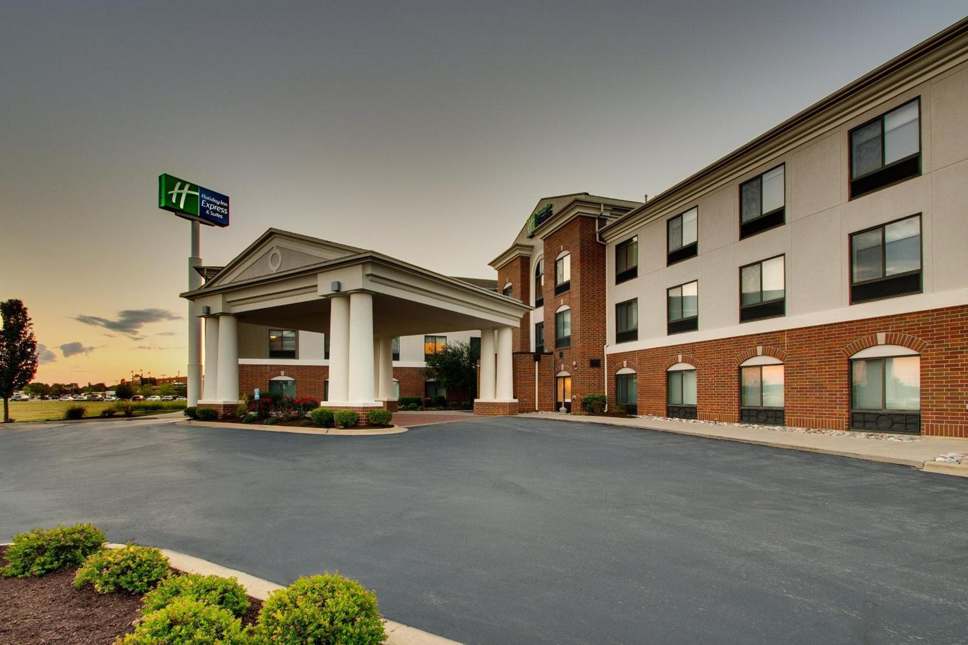 Holiday Inn Express Hotel & Suites Morris by IHG — hotel in Morris