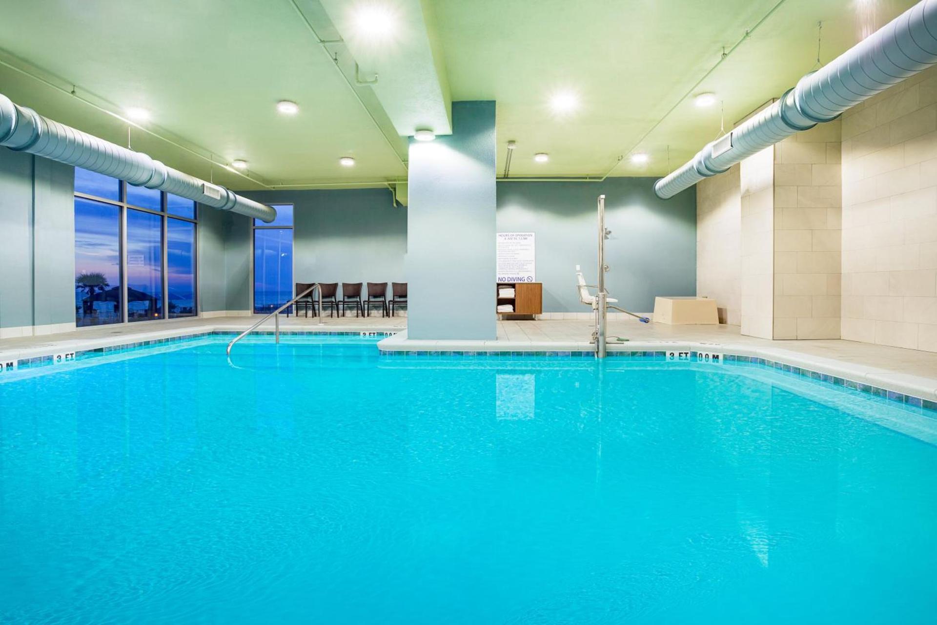 Holiday Inn Express & Suites Panama City Beach - Beachfront by IHG photo 79
