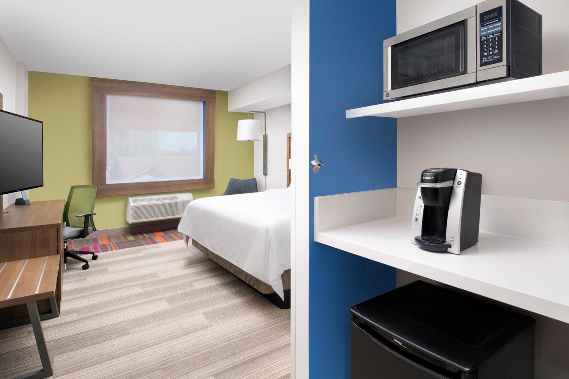 Holiday Inn Express Jacksonville Beach by IHG photo 39