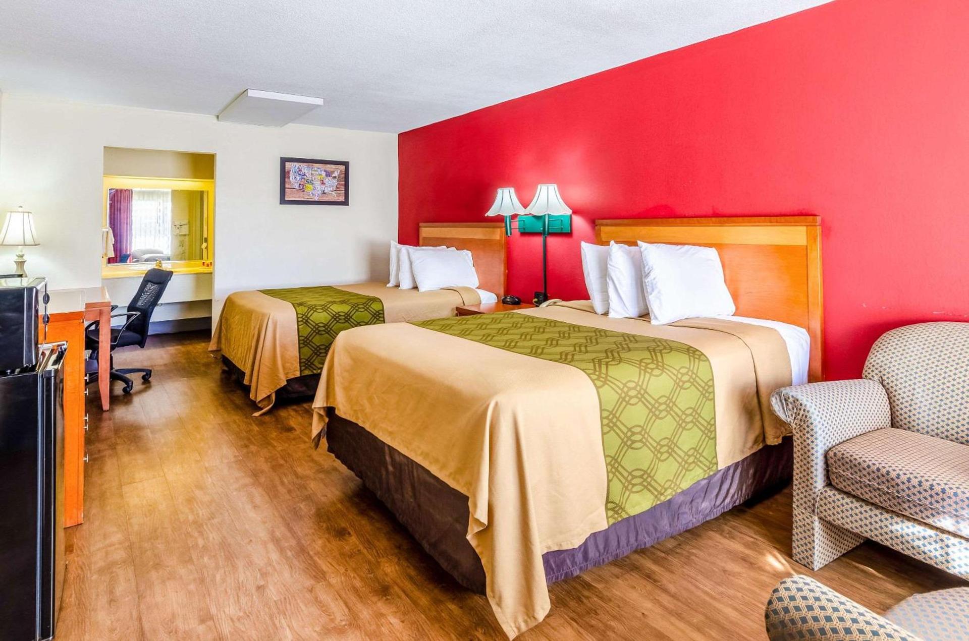 Econo Lodge Martinsville photo 7