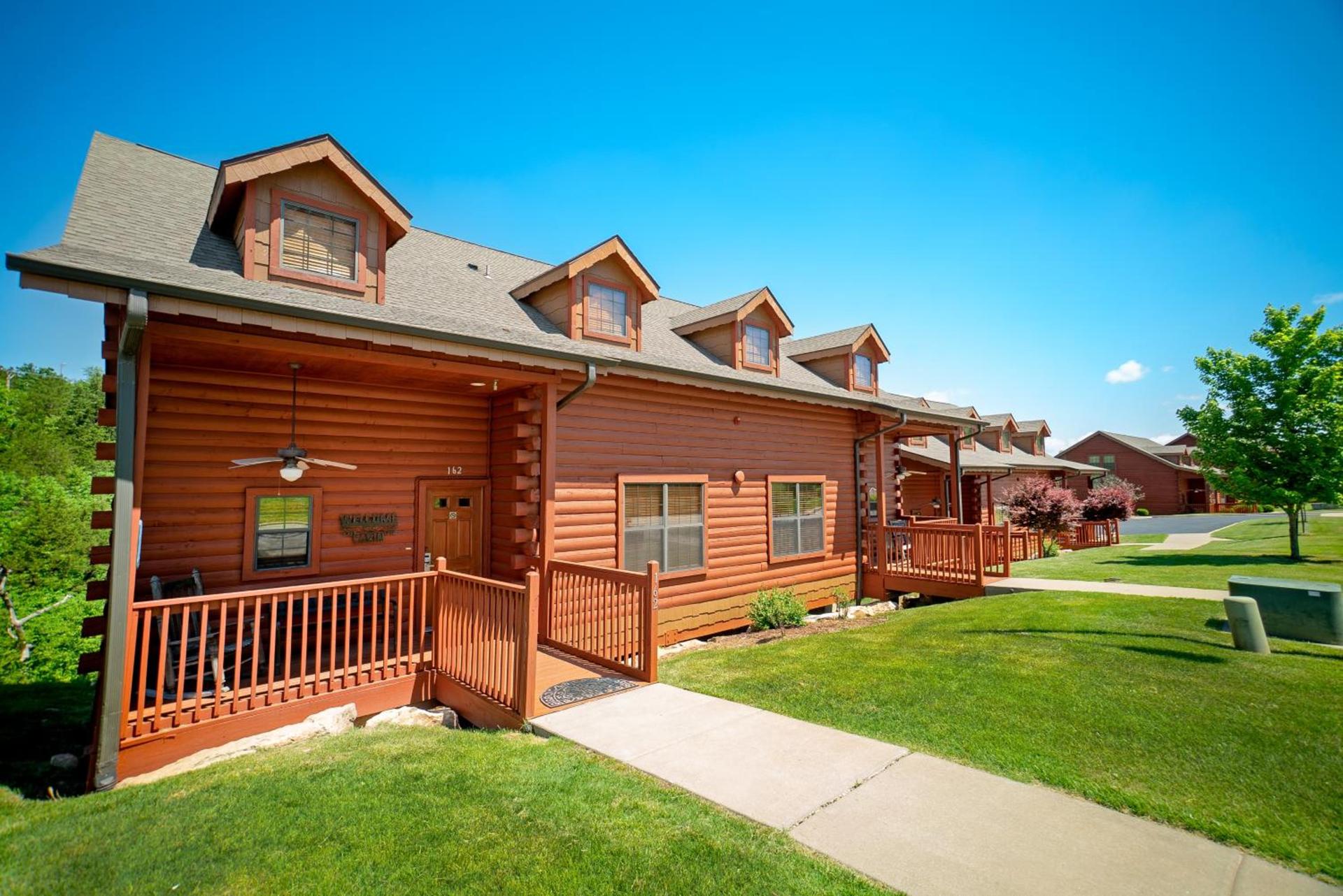 Cabins at Grand Mountain — hotel in Branson