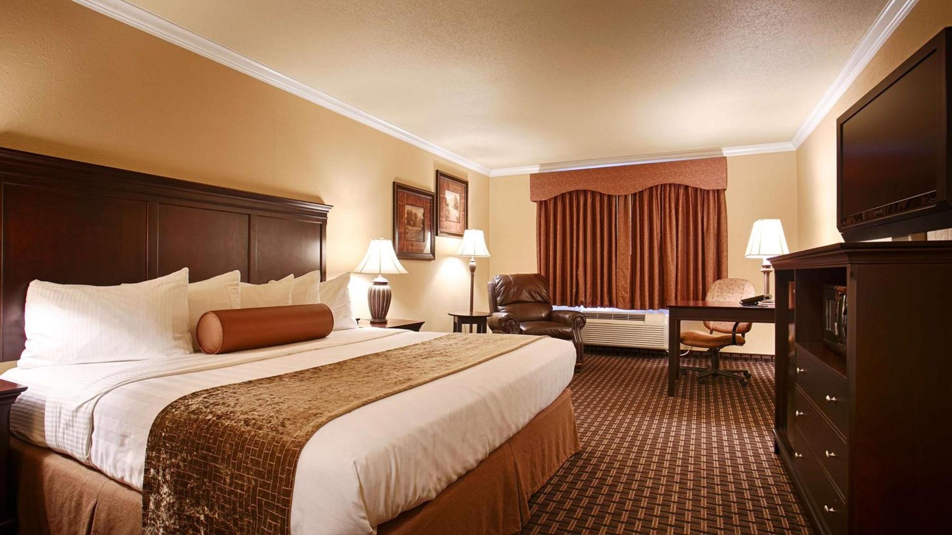 Best Western Plus Southpark Inn & Suites photo 13