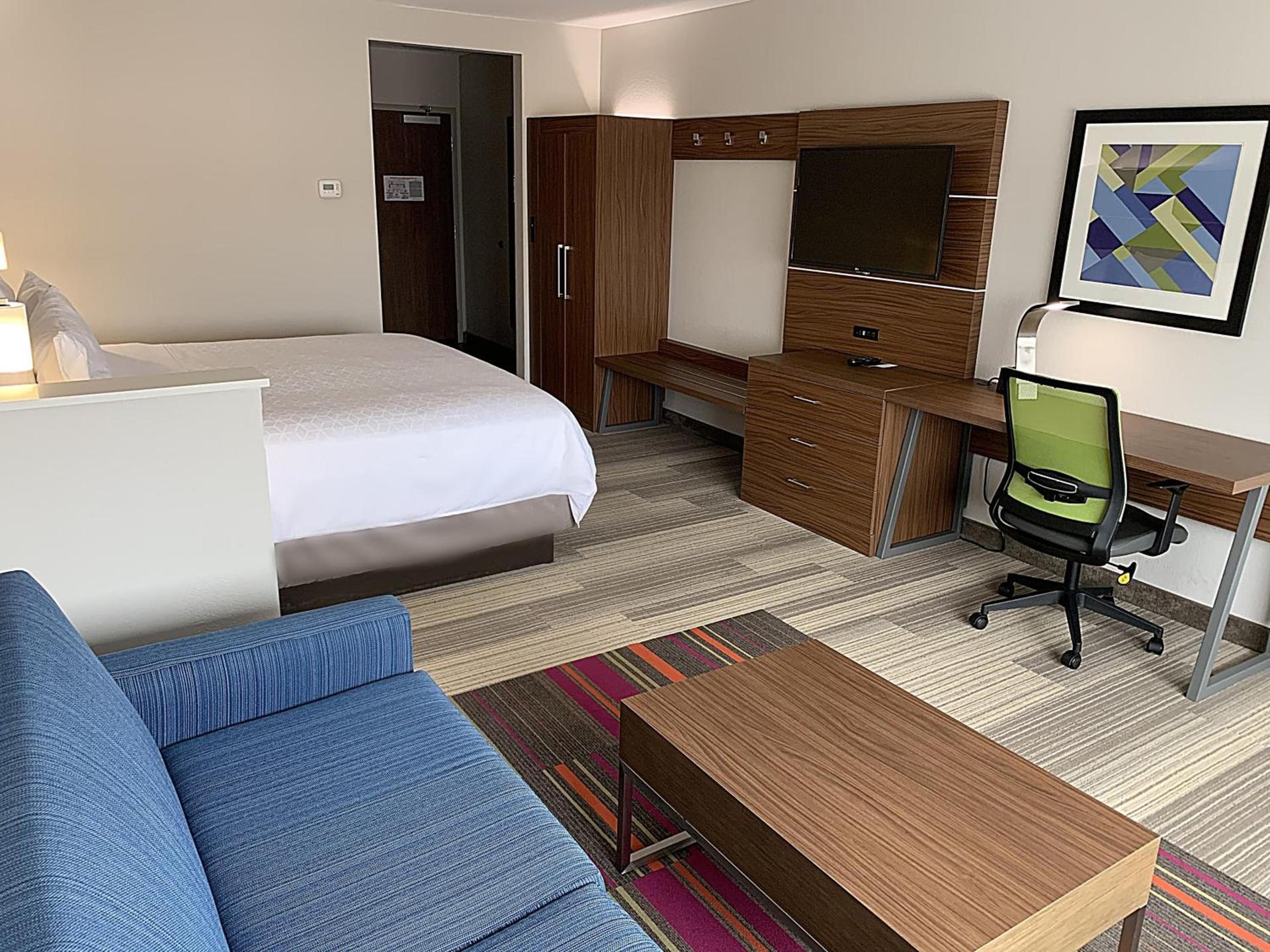 Holiday Inn Express & Suites Moore by IHG photo 56