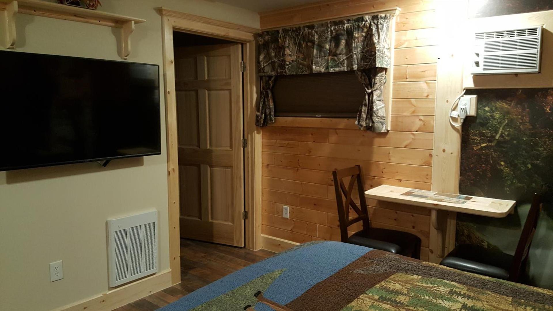 Bear Cove Inn photo 11