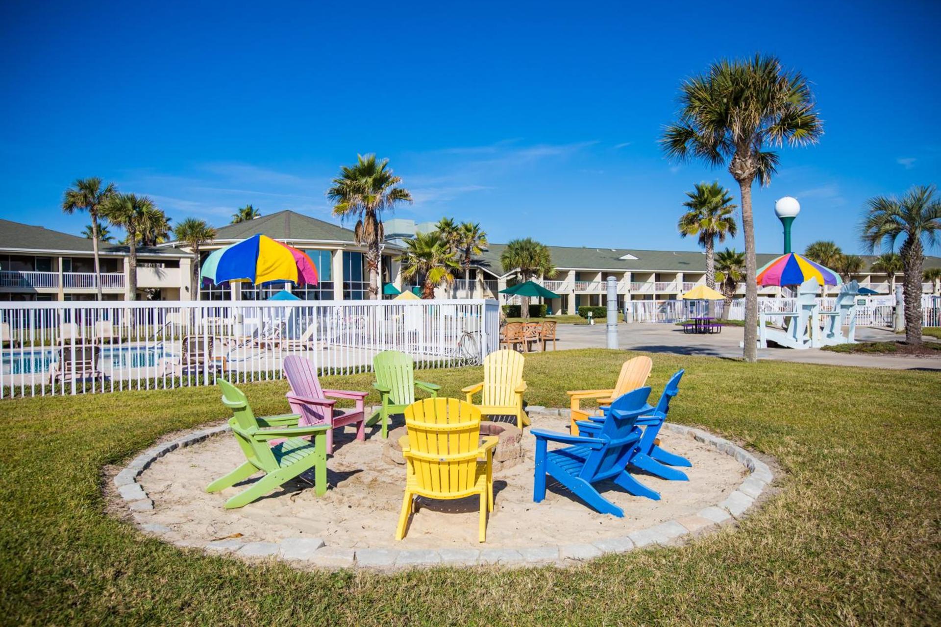 Days Inn & Suites by Wyndham Jekyll Island photo 6