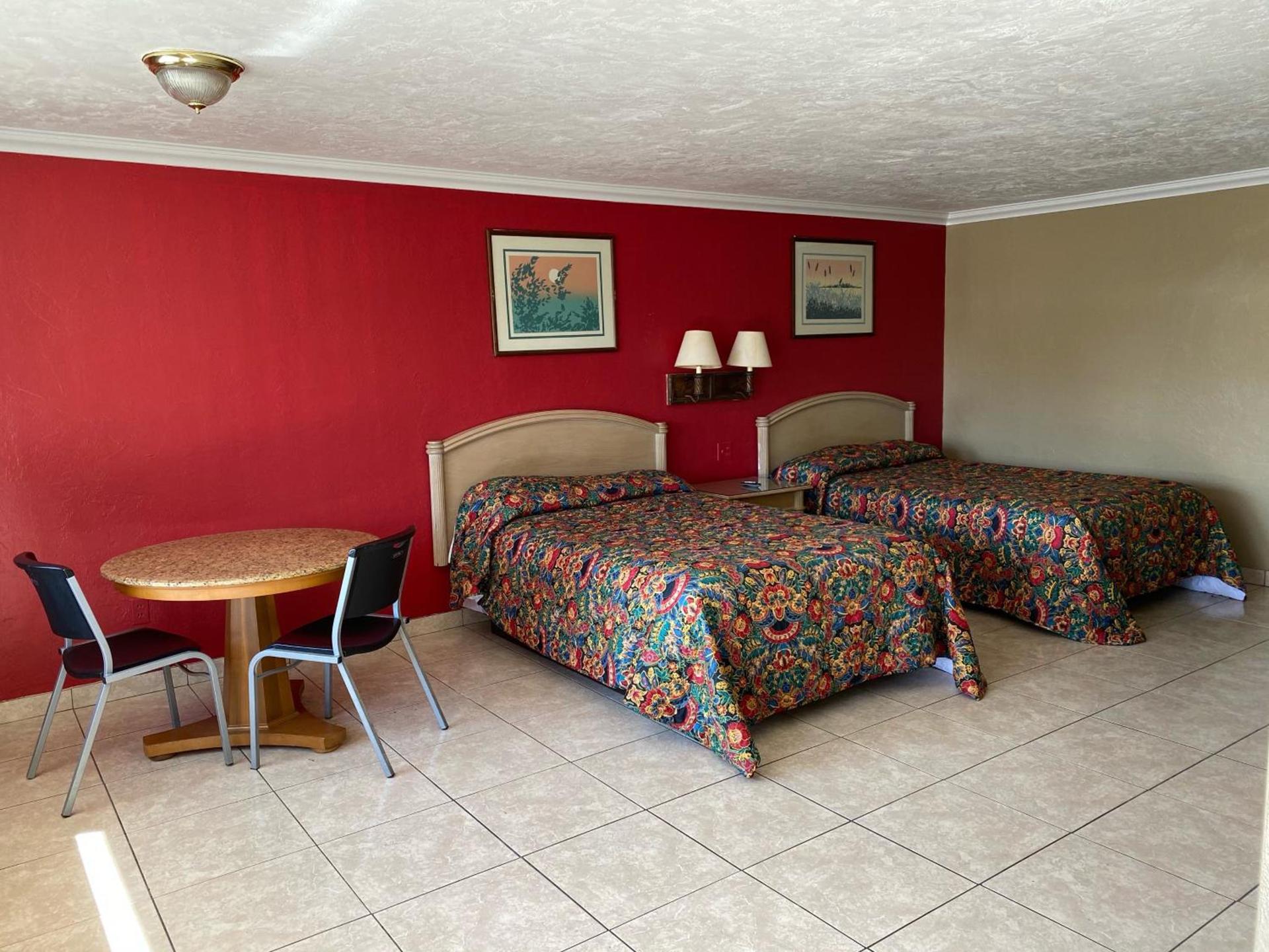 Economy Inn photo 6