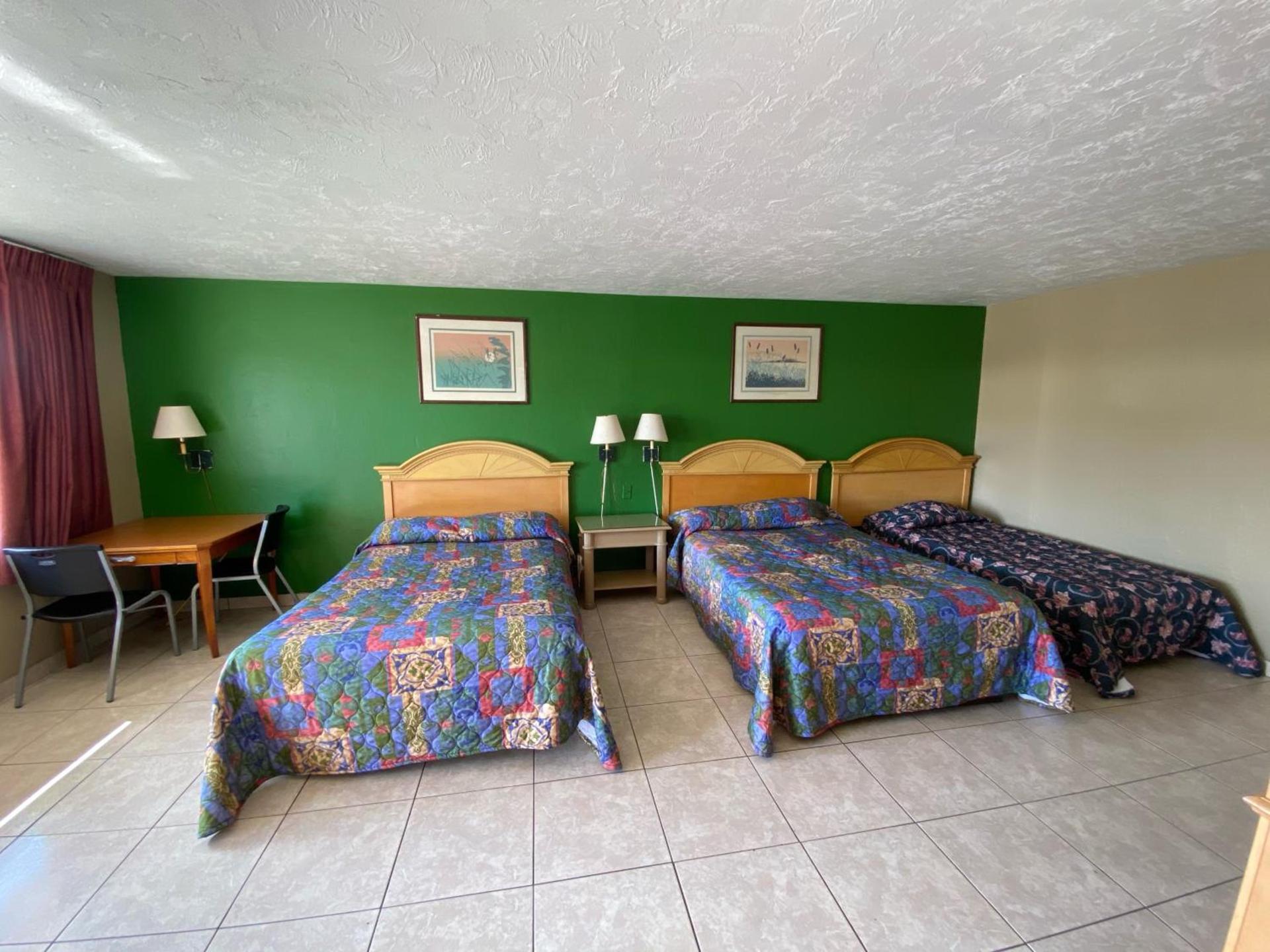 Economy Inn photo 3