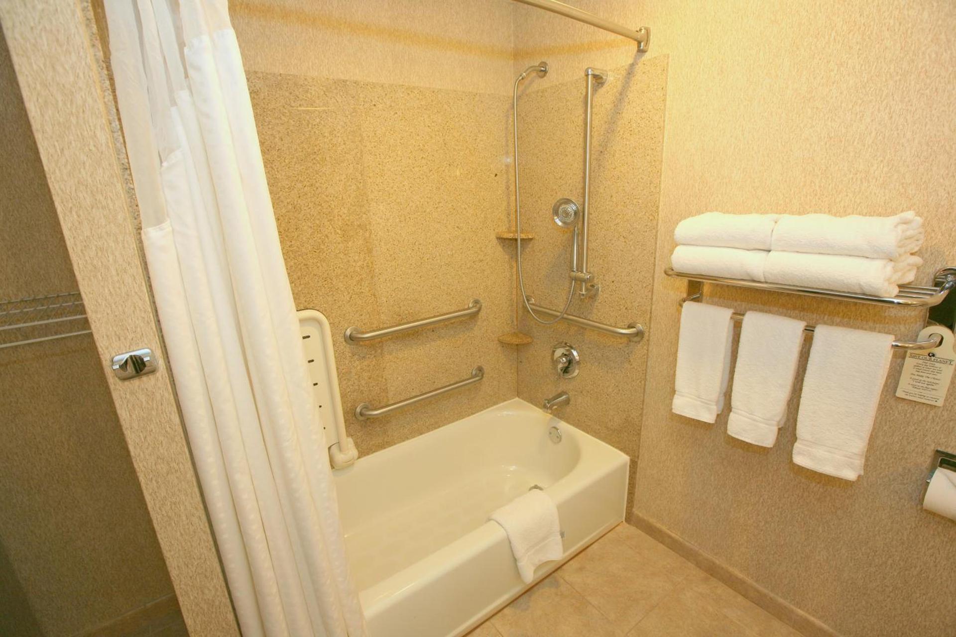 Holiday Inn Express San Diego South - Chula Vista by IHG photo 40