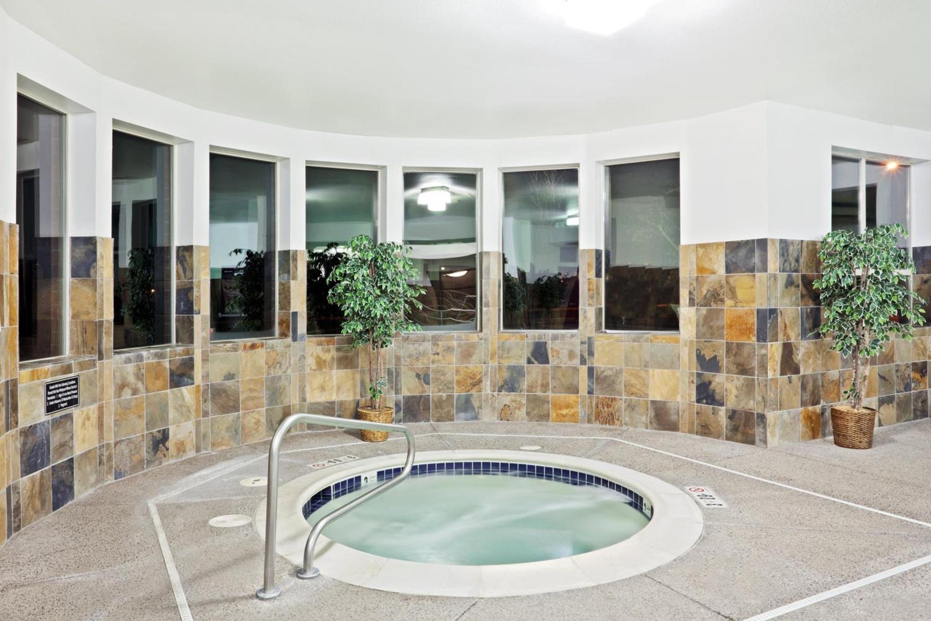 Holiday Inn Express & Suites Albany by IHG photo 36