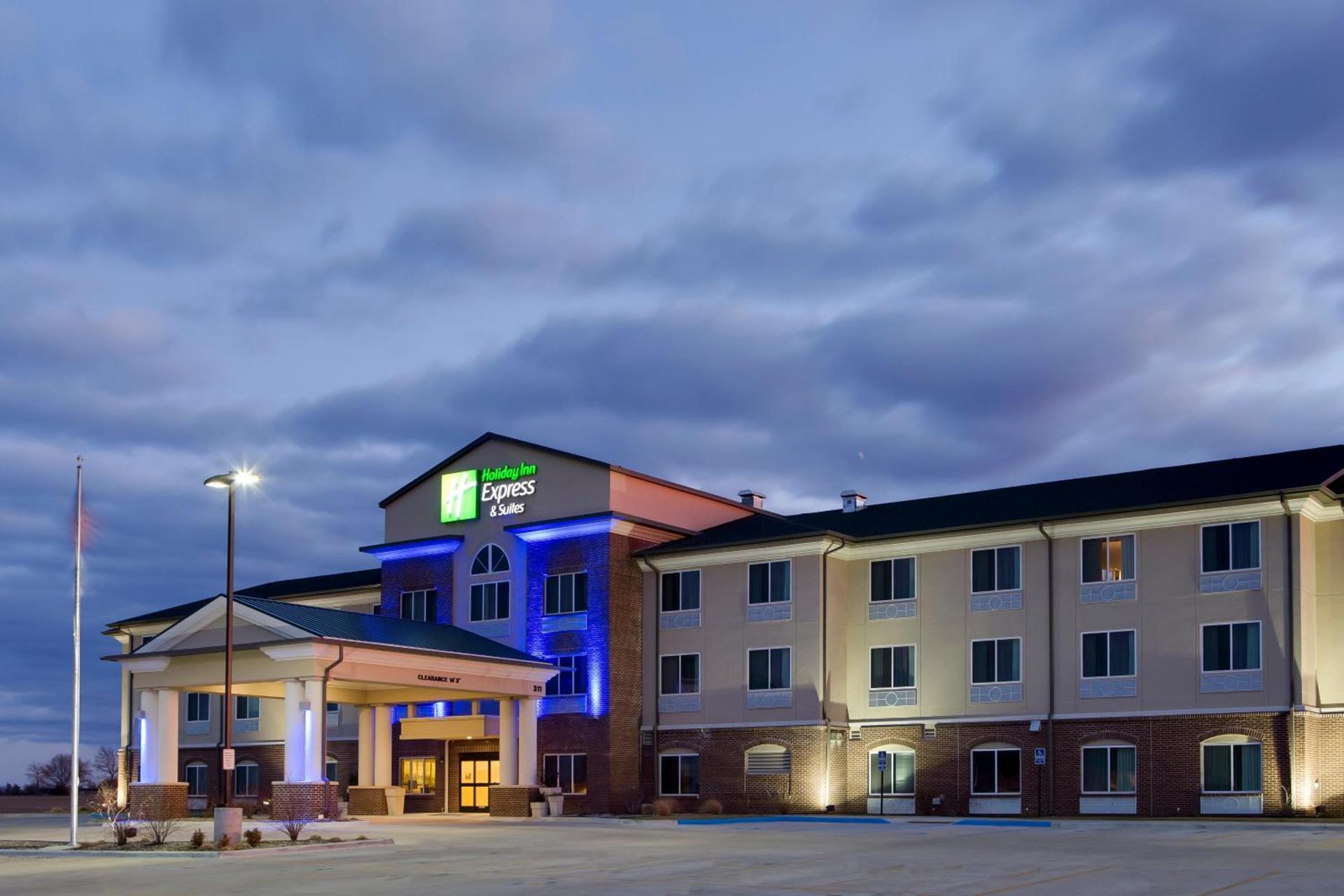 Holiday Inn Express & Suites Nevada by IHG photo 38