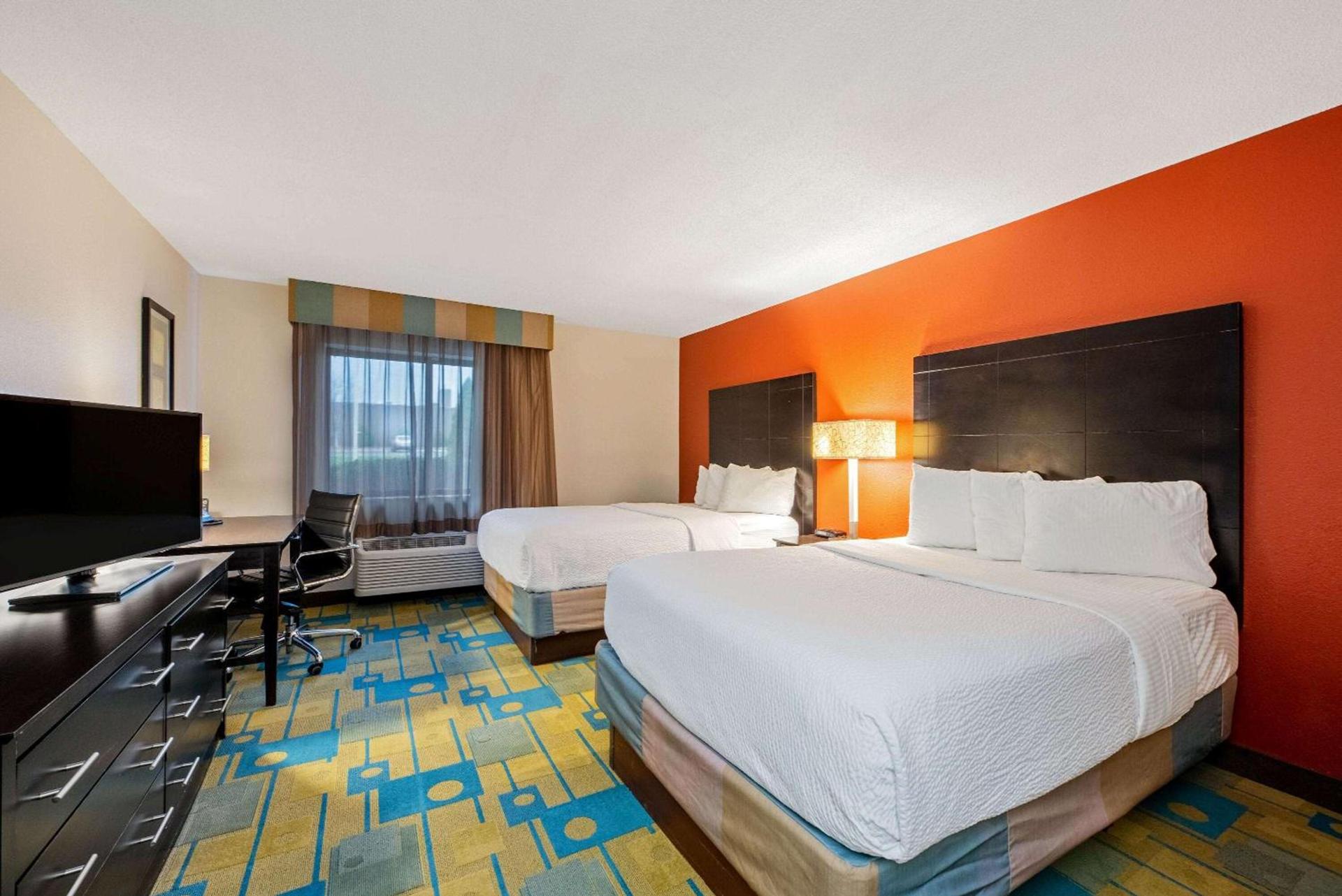 La Quinta by Wyndham Mansfield OH photo 23