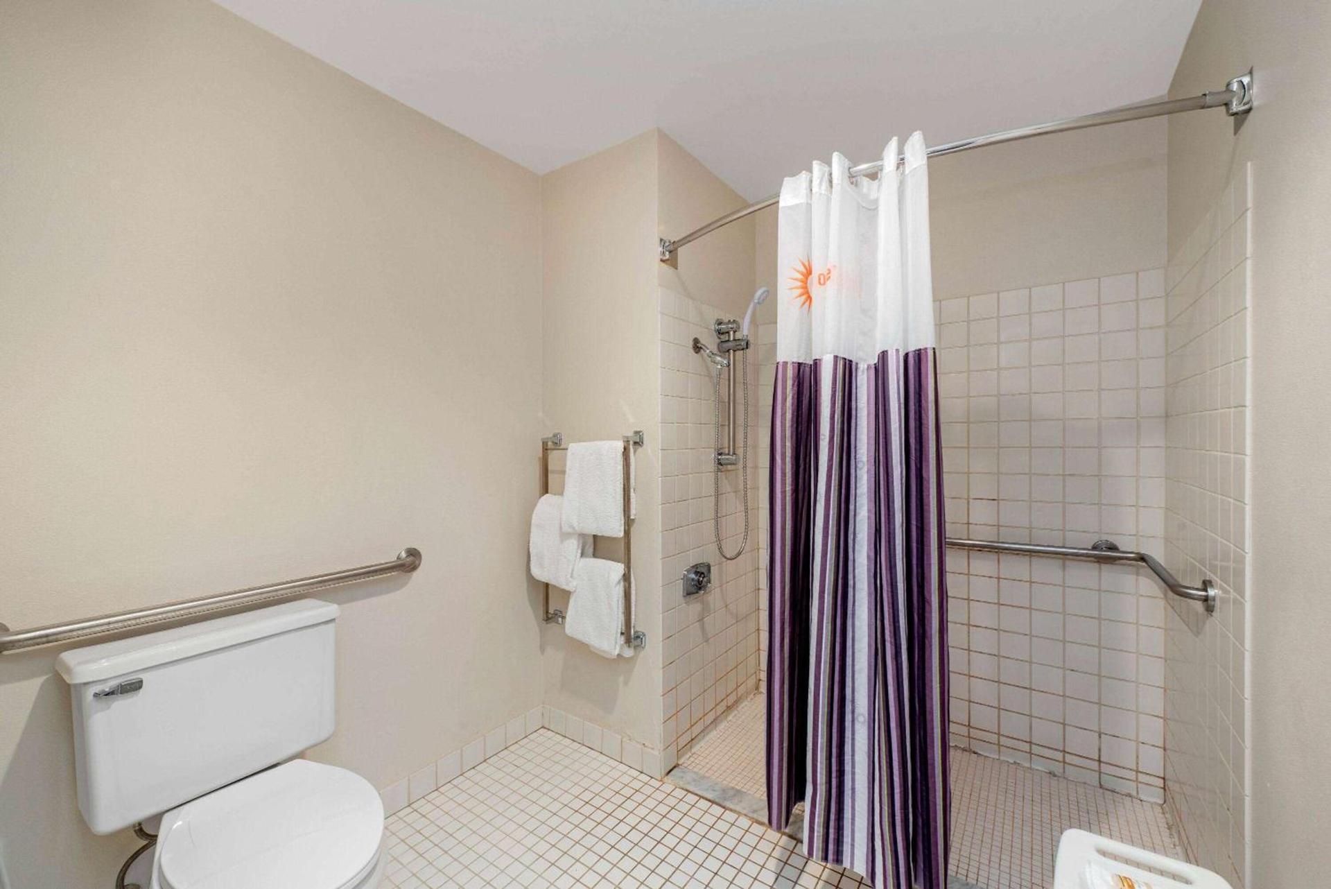 La Quinta by Wyndham Mansfield OH photo 34