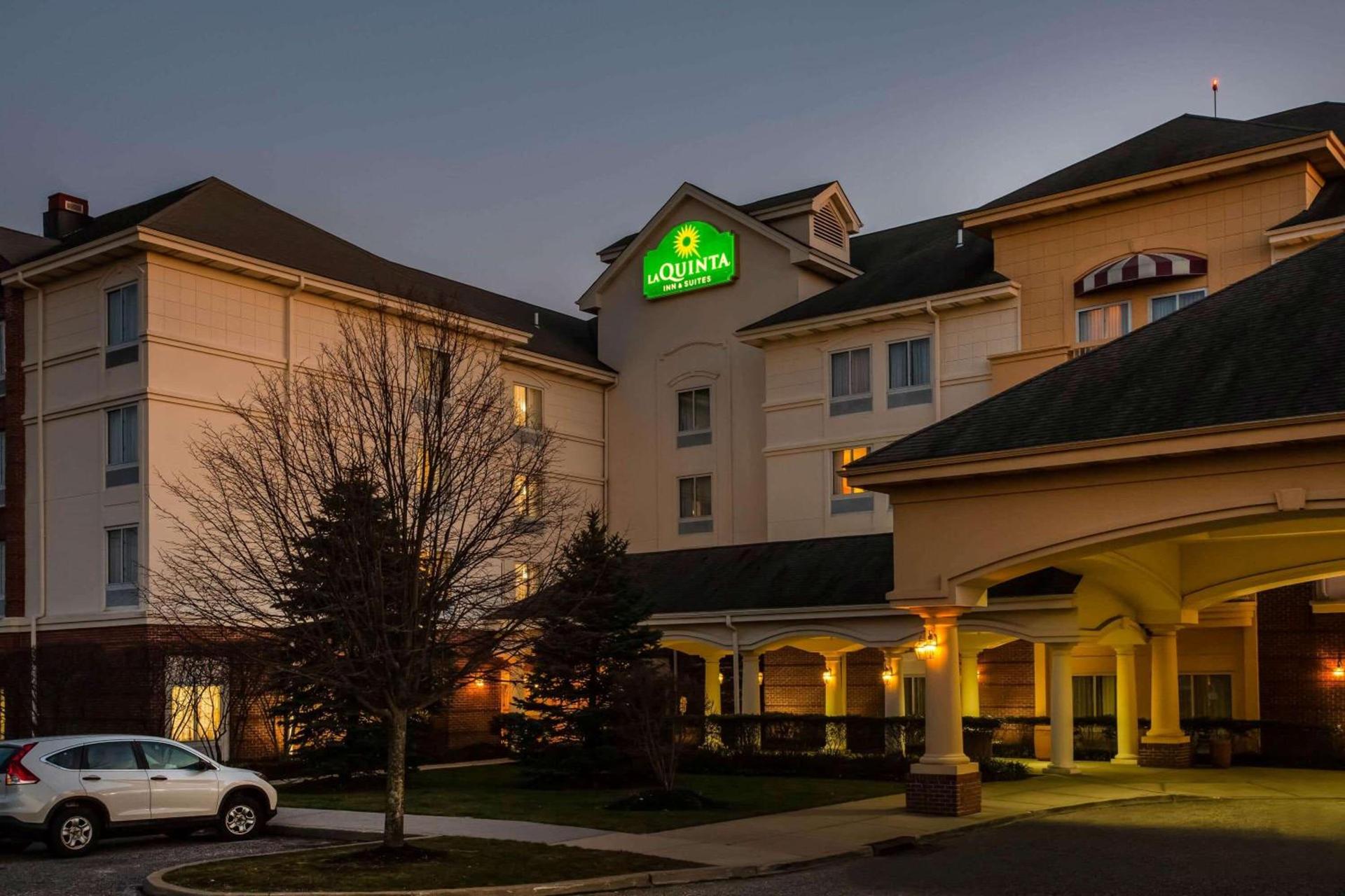 La Quinta by Wyndham Islip - MacArthur Airport photo 3