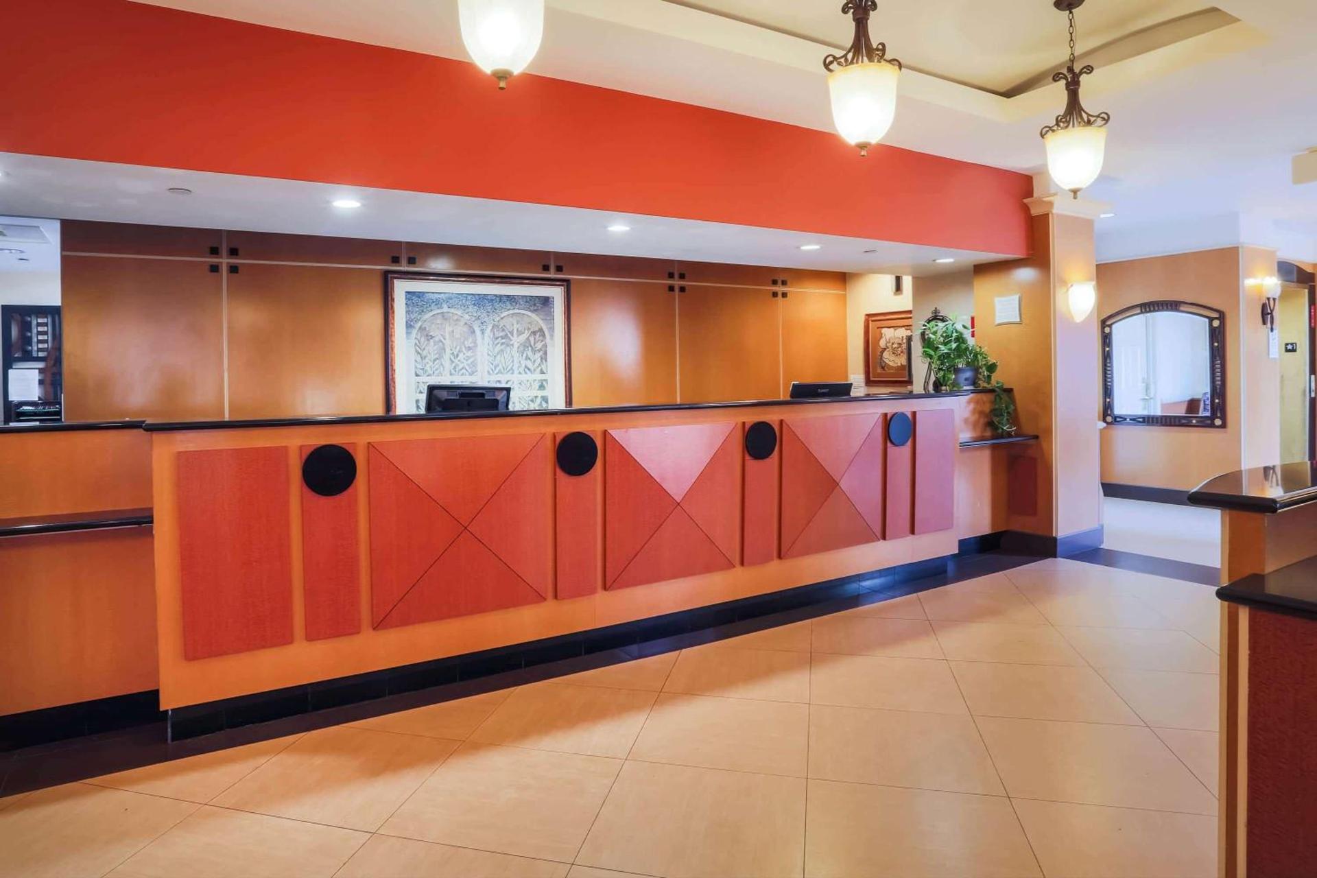 La Quinta by Wyndham Islip - MacArthur Airport photo 8