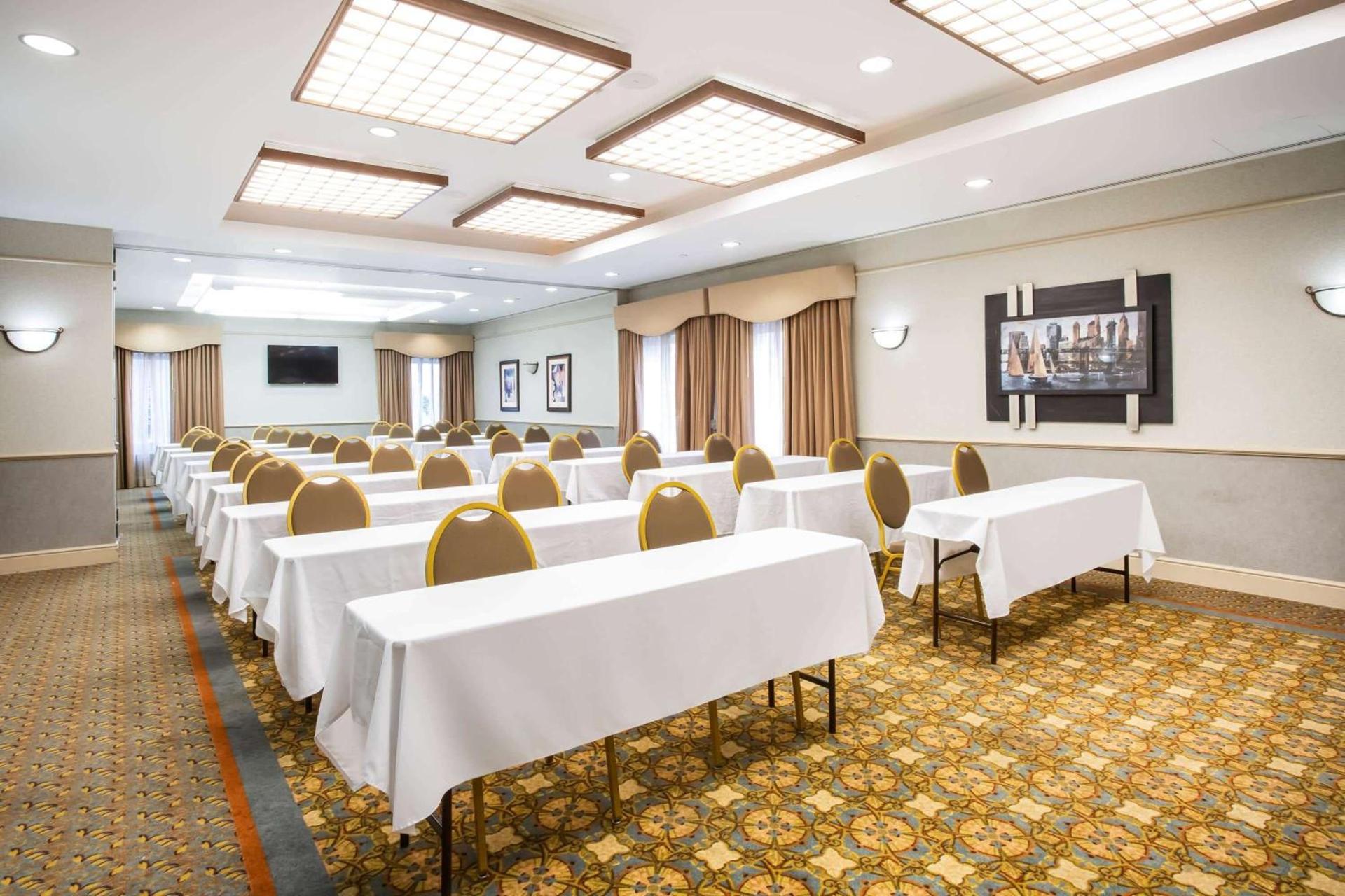 La Quinta by Wyndham Islip - MacArthur Airport photo 24