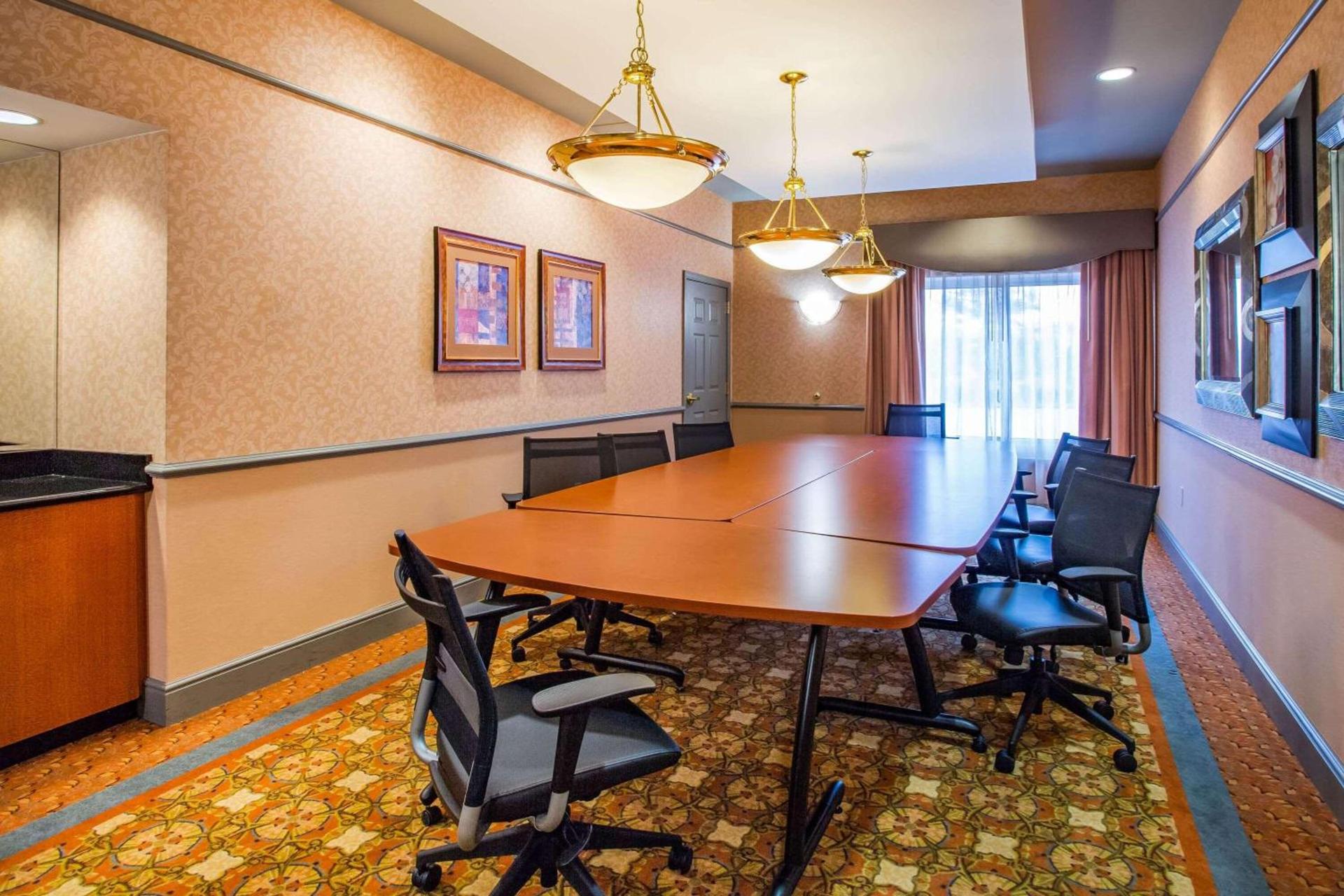 La Quinta by Wyndham Islip - MacArthur Airport photo 23