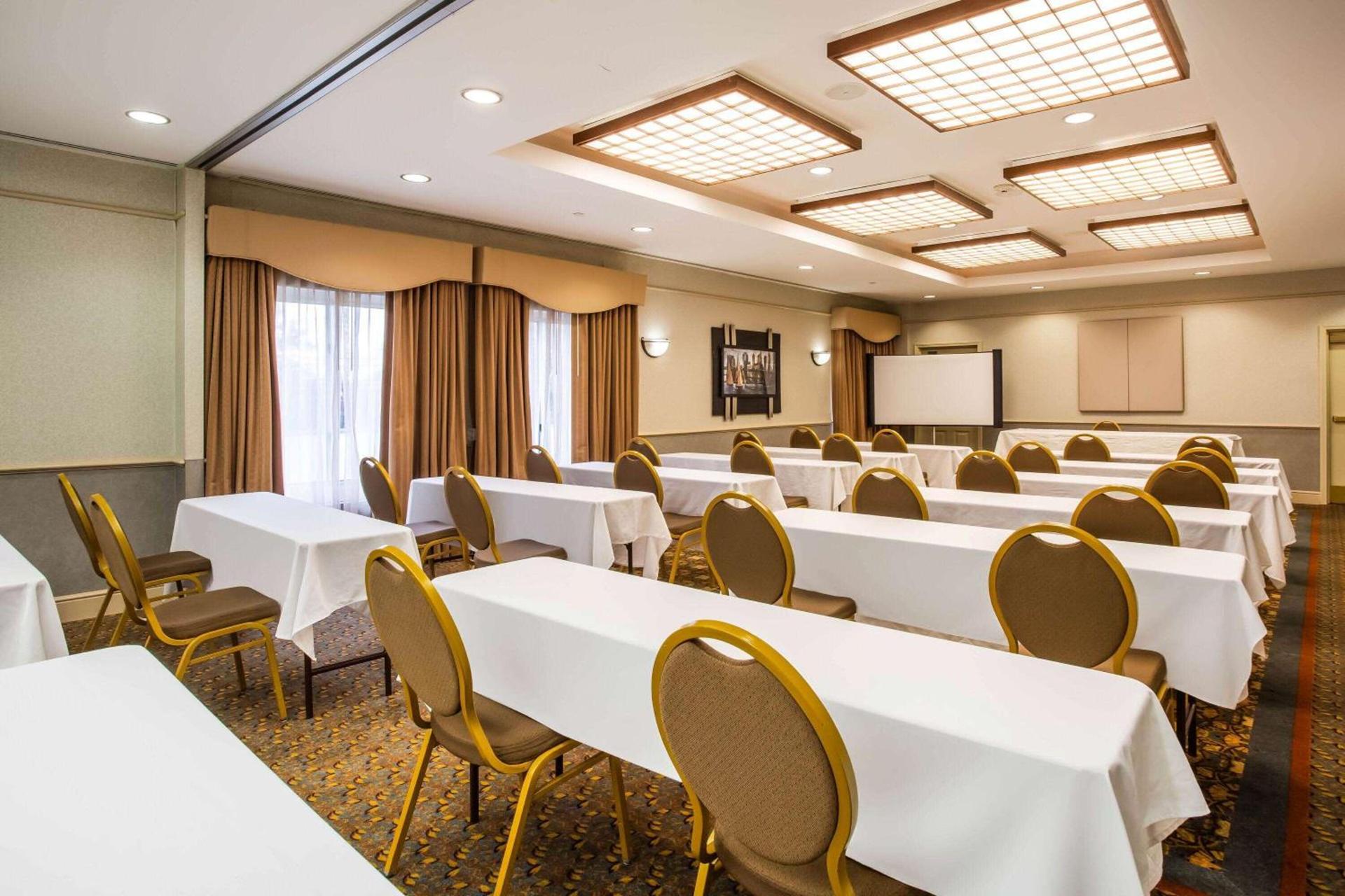 La Quinta by Wyndham Islip - MacArthur Airport photo 22