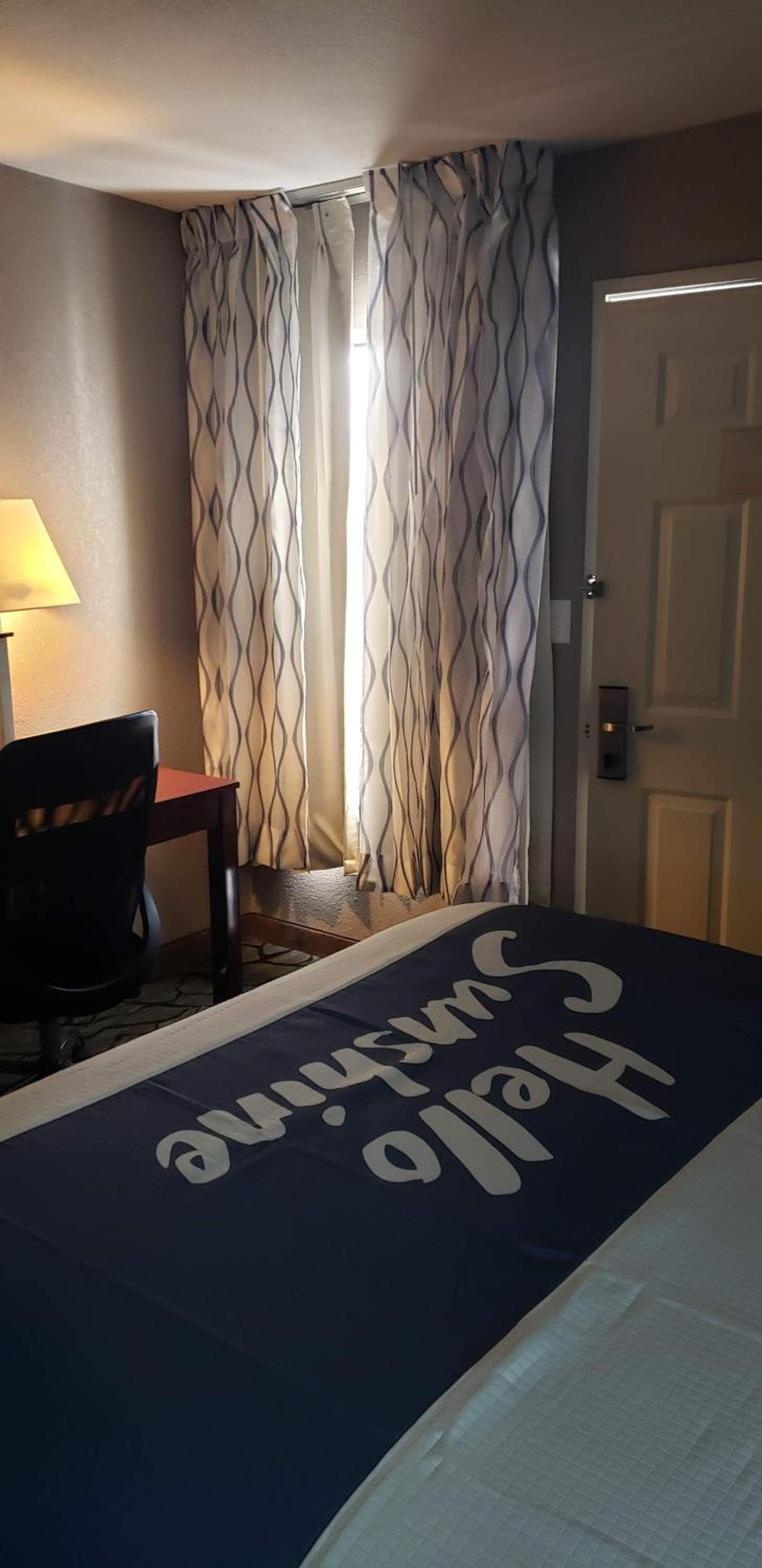 Days Inn by Wyndham West Des Moines - Clive photo 27