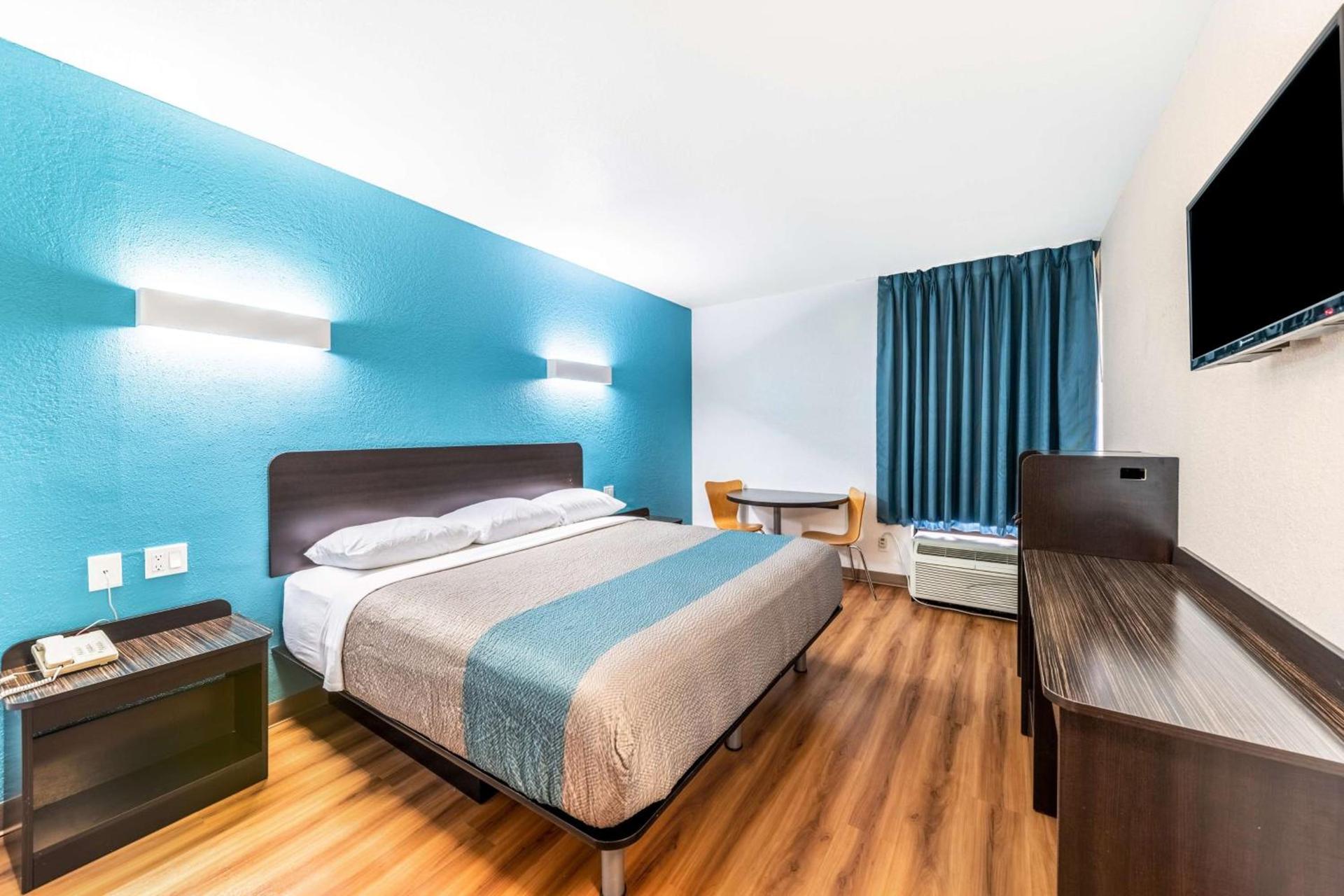 Motel 6-Lewisville, TX - Medical City photo 4