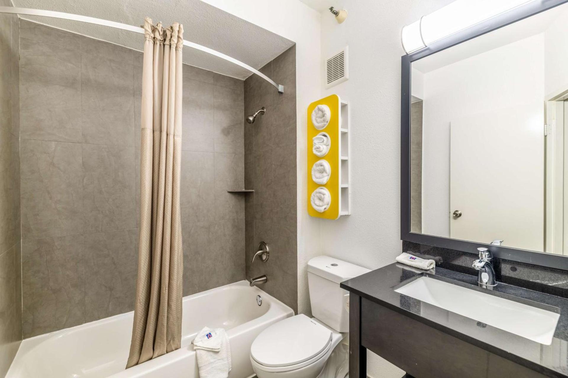 Motel 6-Lewisville, TX - Medical City photo 16