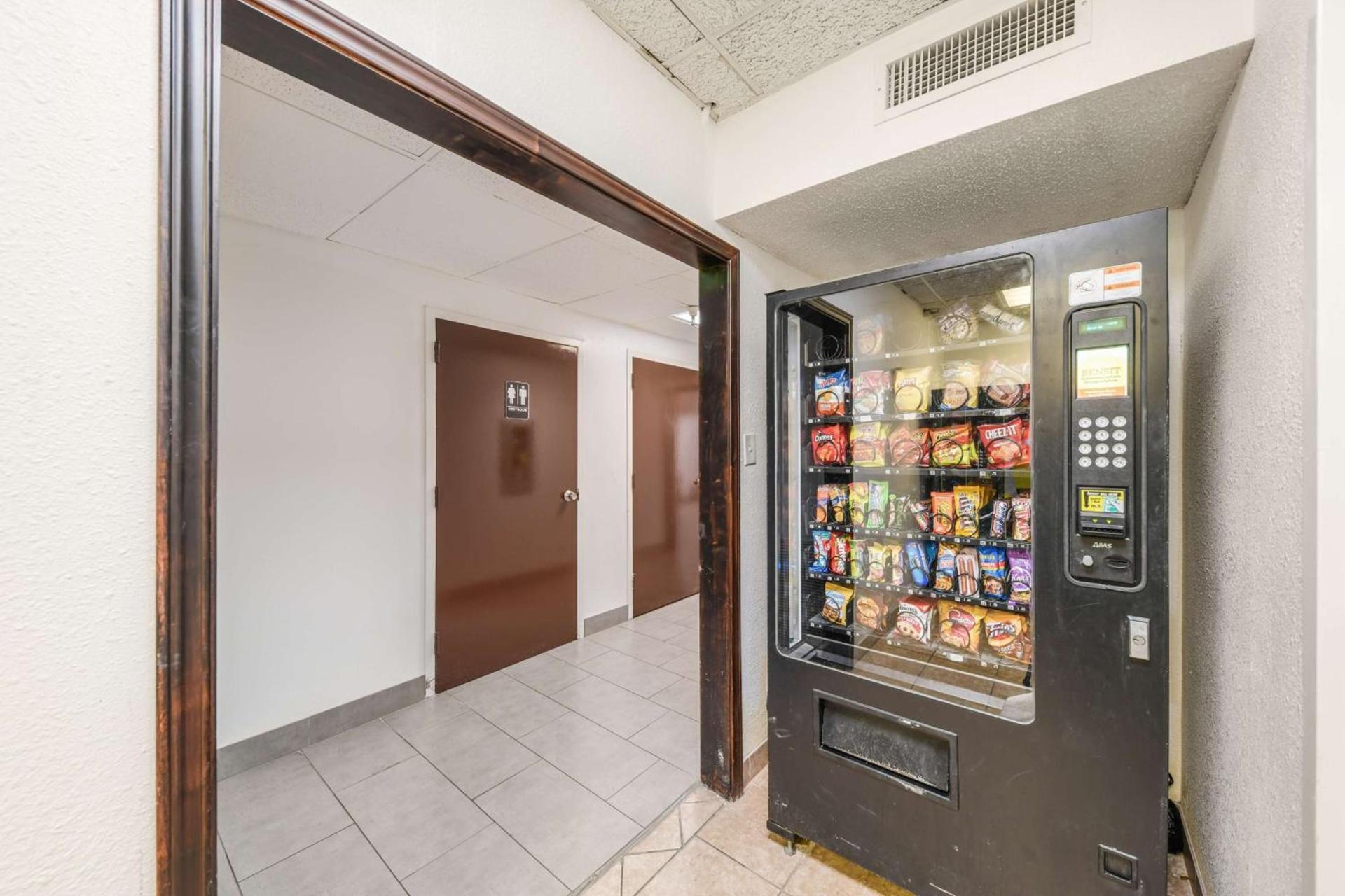 Motel 6-Lewisville, TX - Medical City photo 27