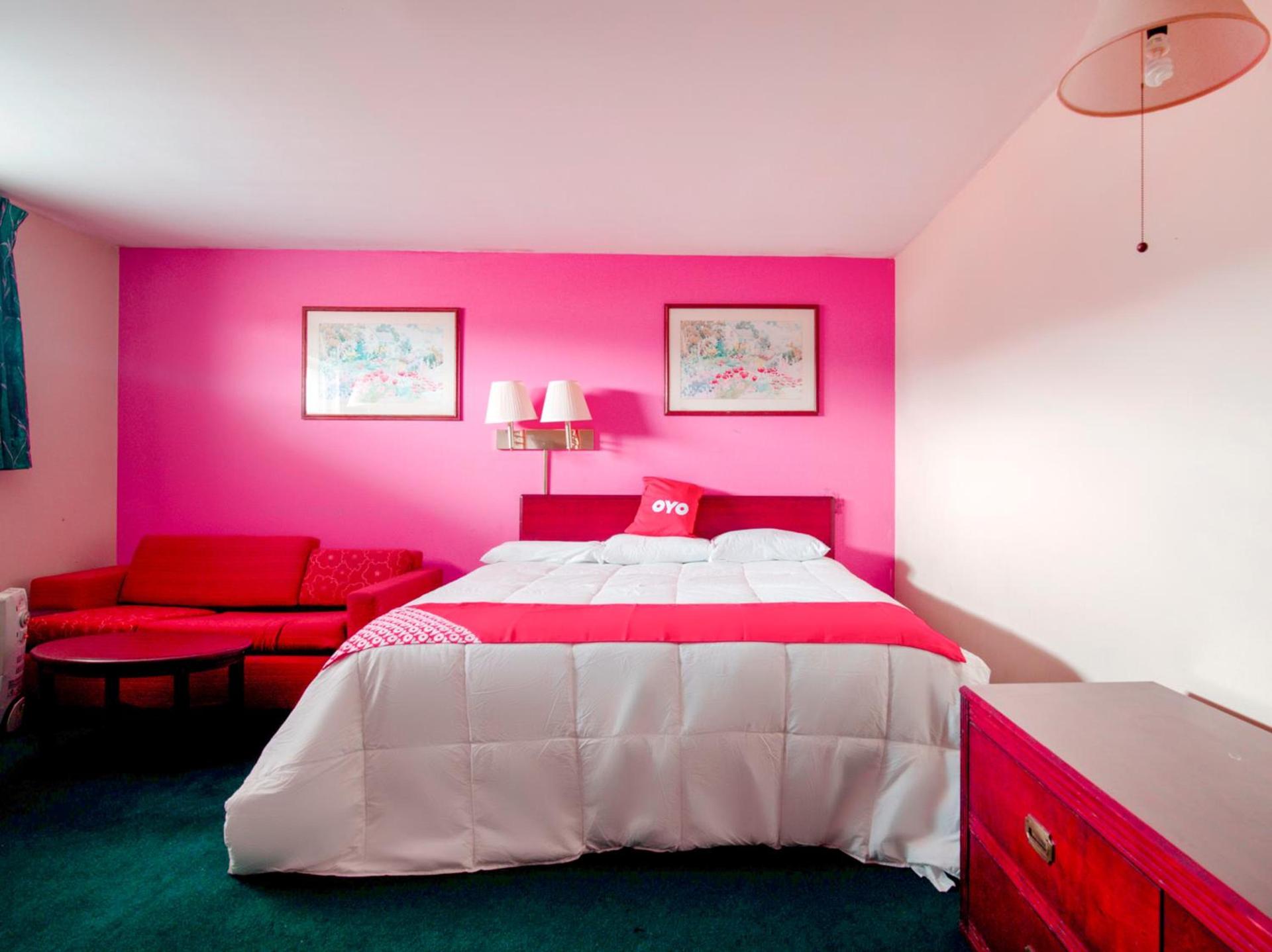 OYO Hotel Dalton PA I-81 photo 13