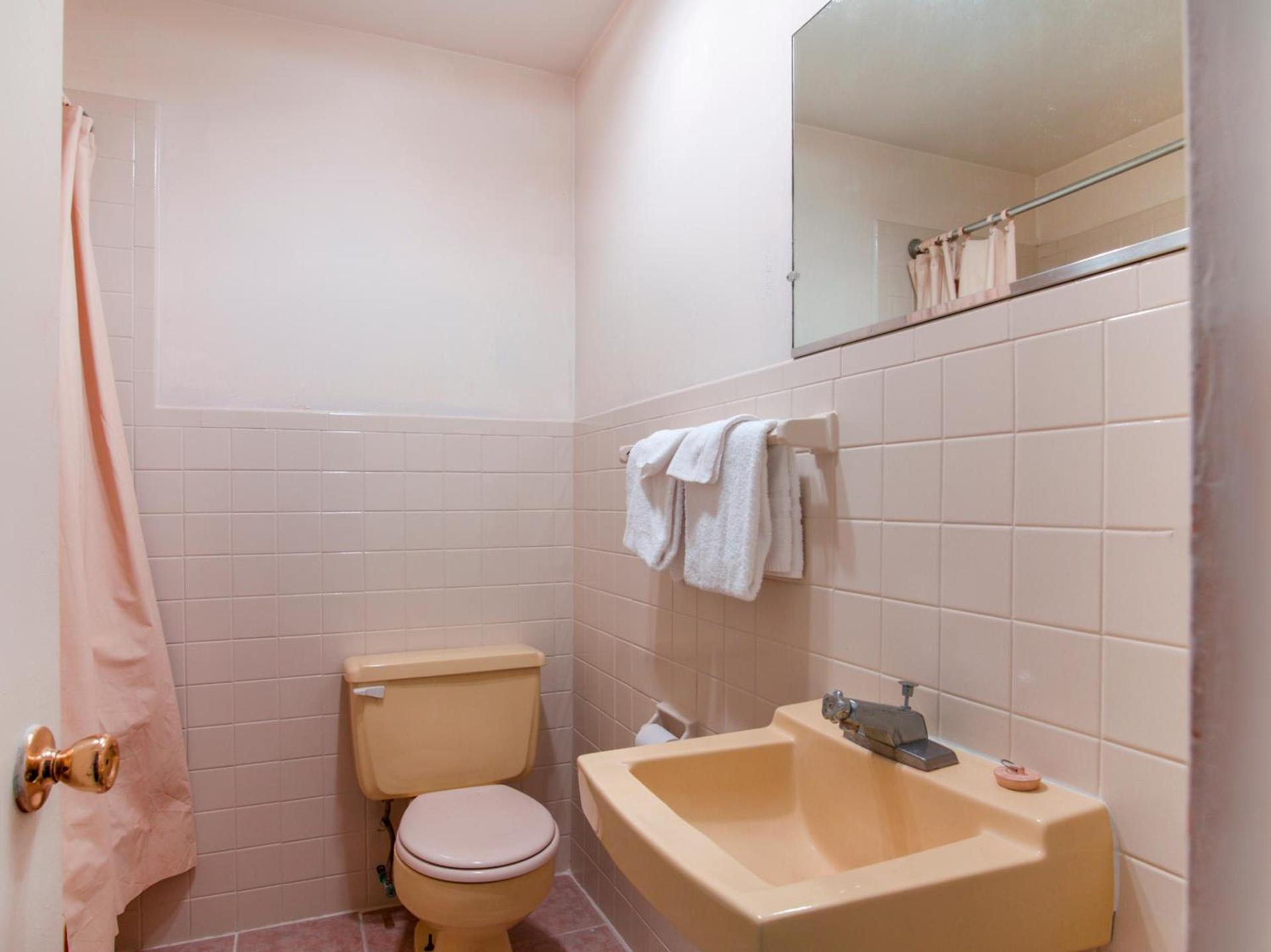 OYO Hotel Dalton PA I-81 photo 19