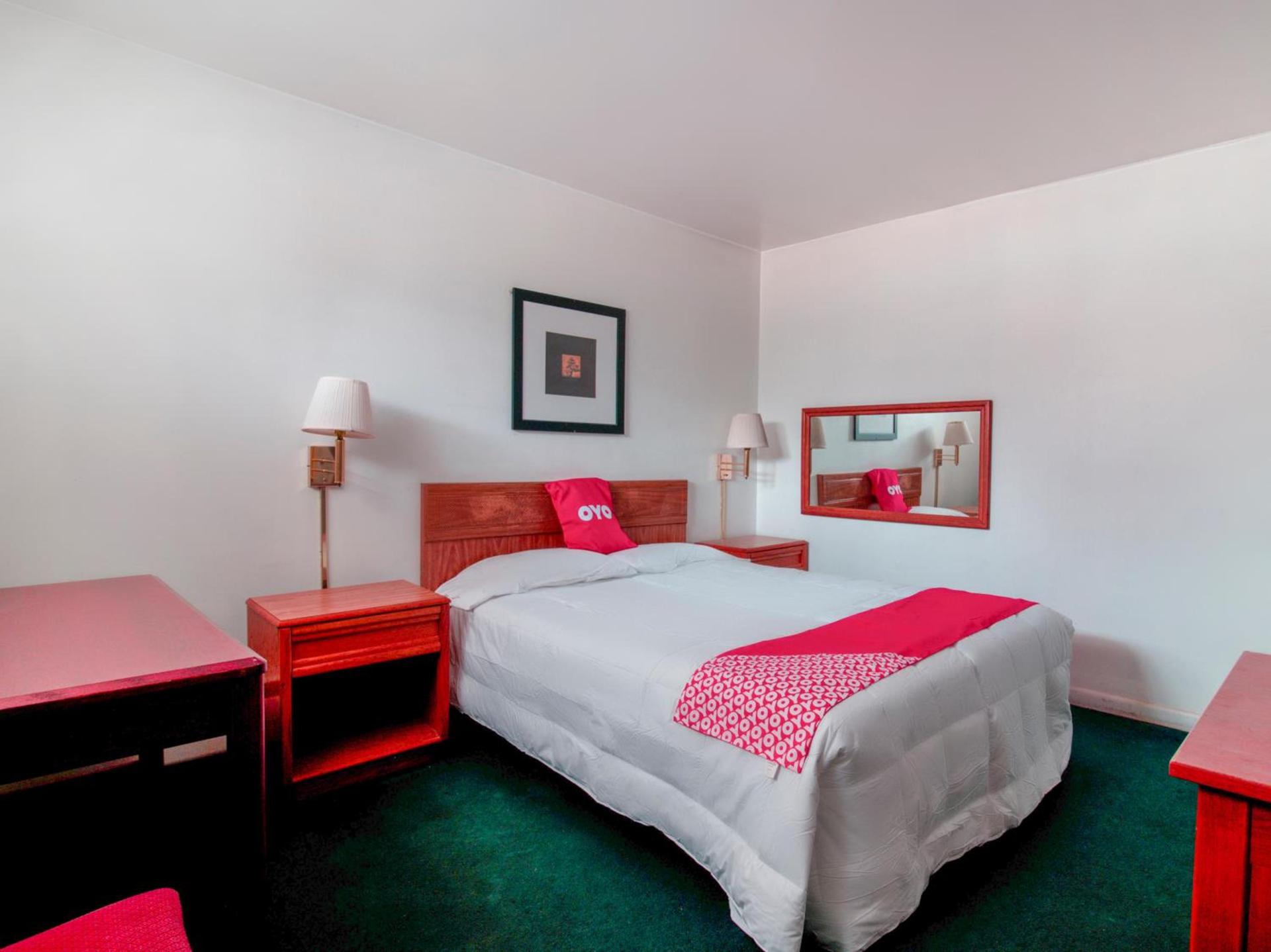 OYO Hotel Dalton PA I-81 photo 7